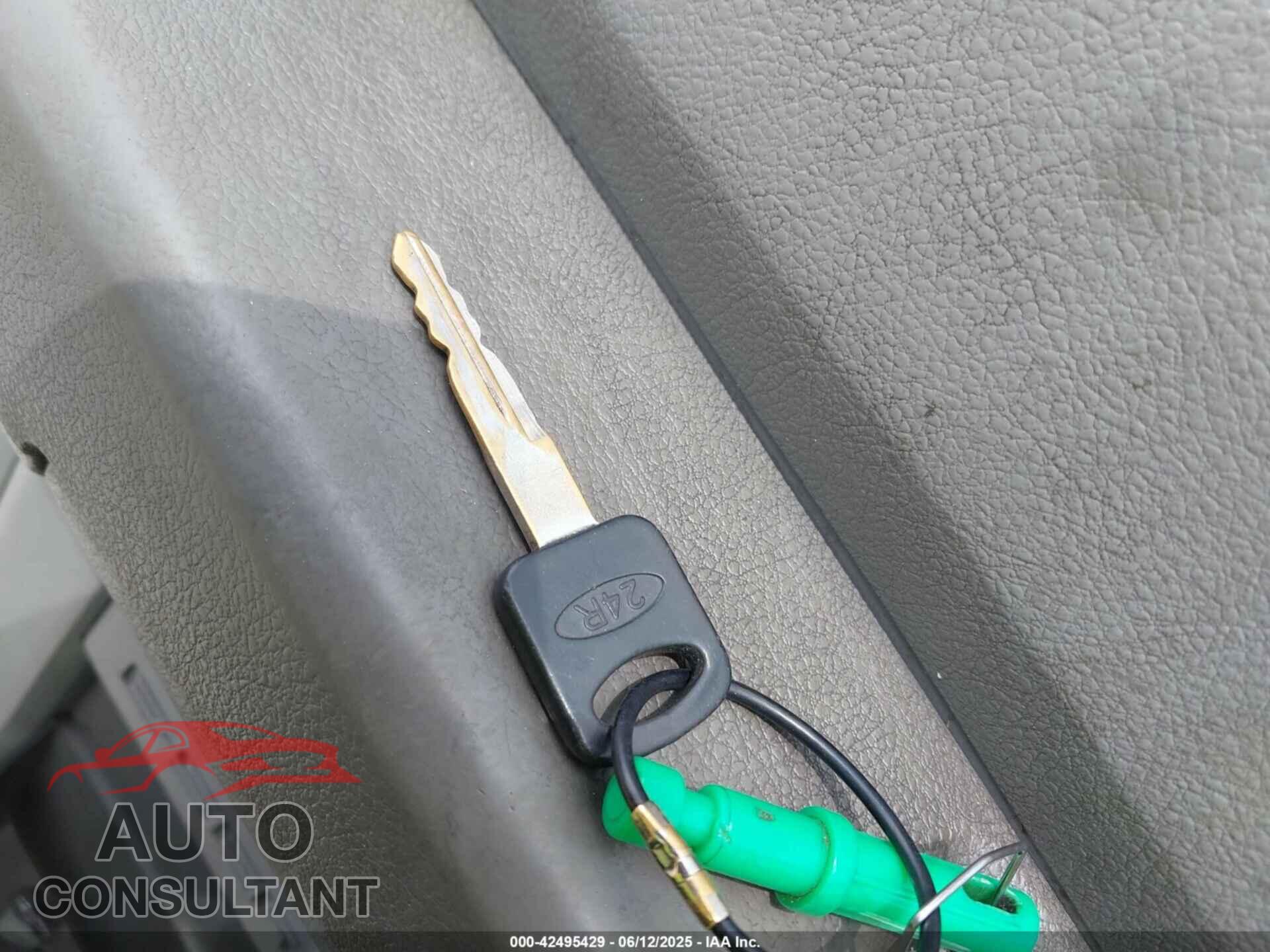 FORD E-150 2010 - 1FTNE1EW4ADA91472