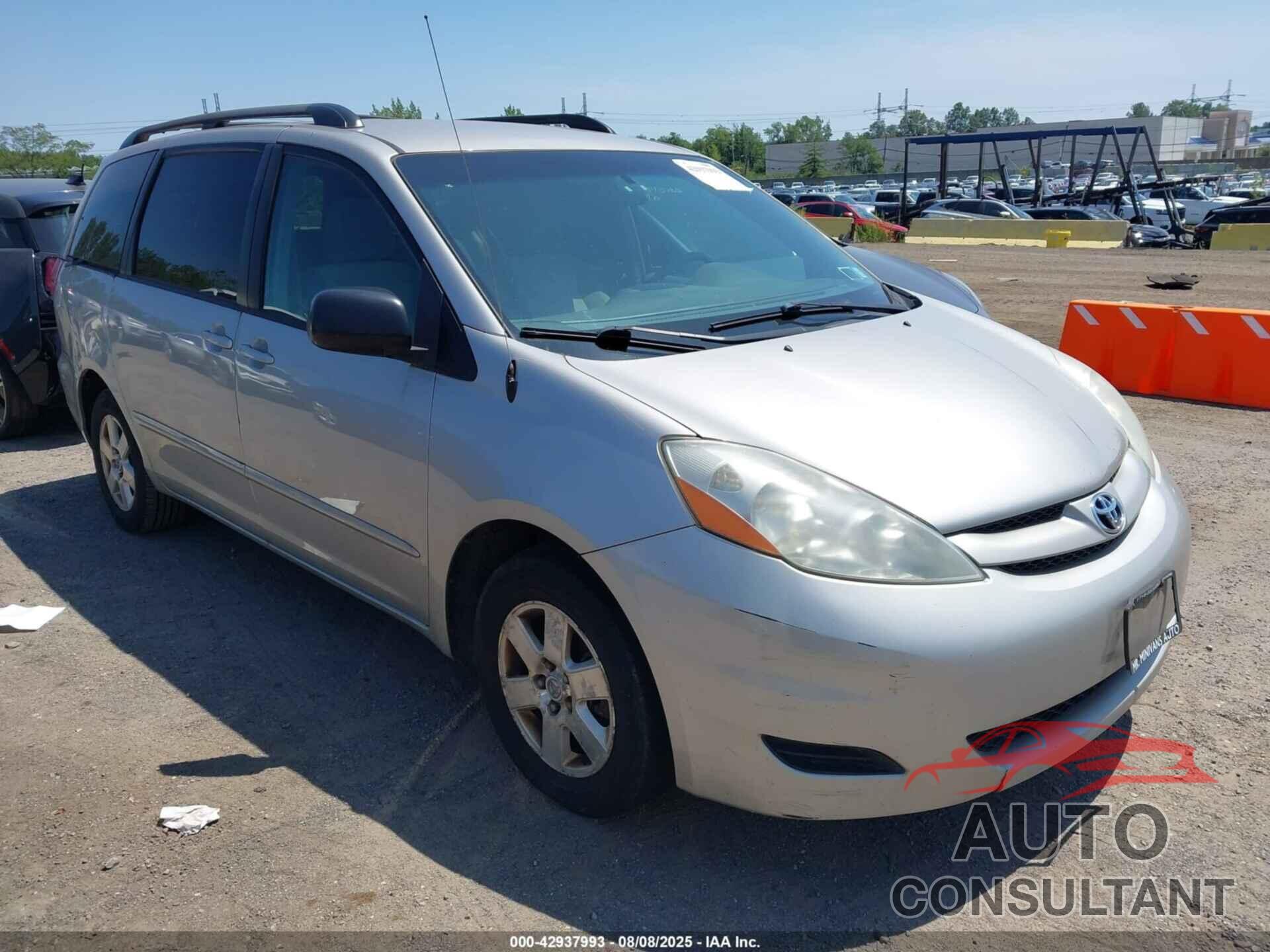 TOYOTA SIENNA 2010 - 5TDKK4CC5AS326536
