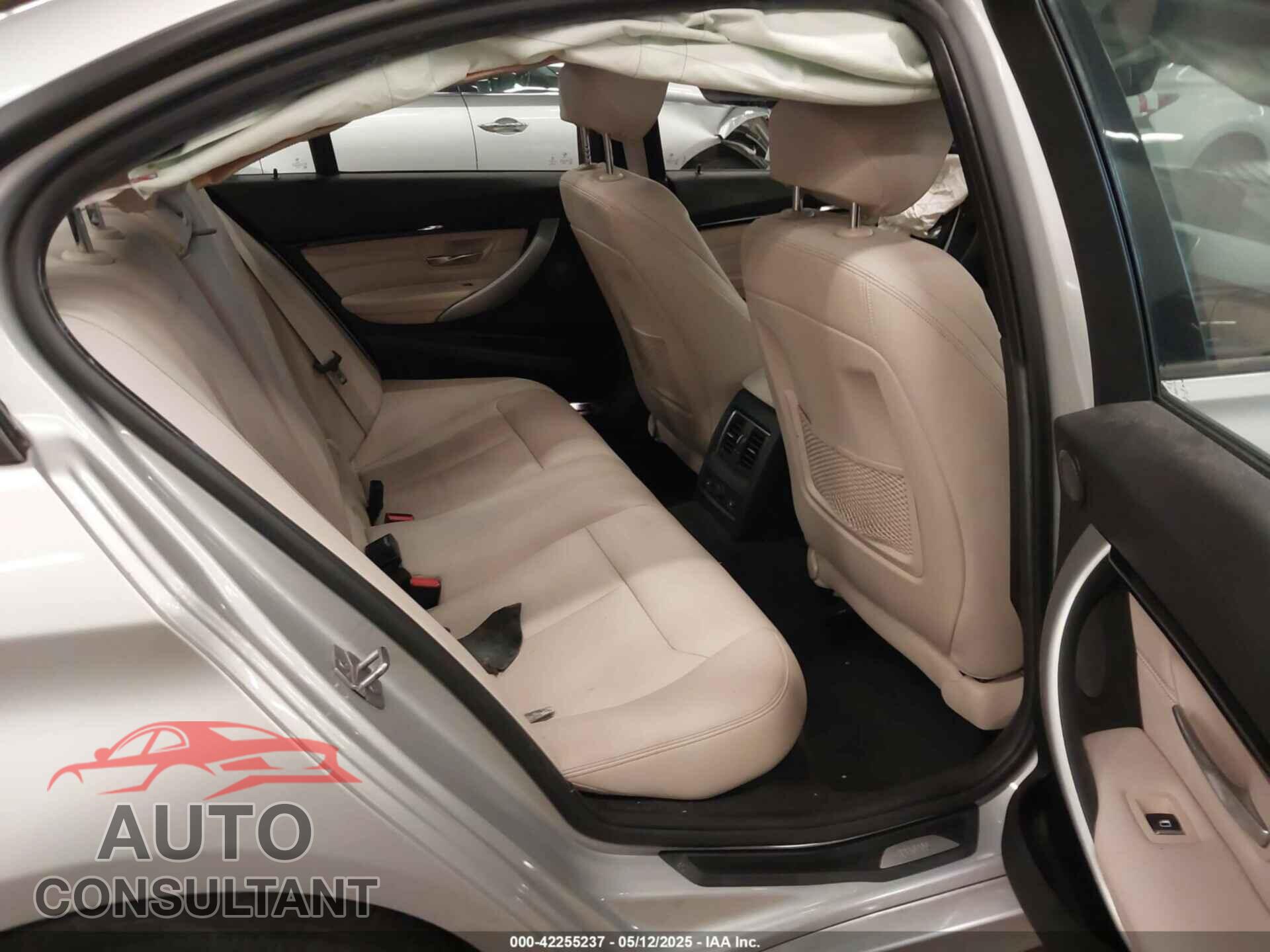 BMW 328I 2016 - WBA8E3G59GNU03637