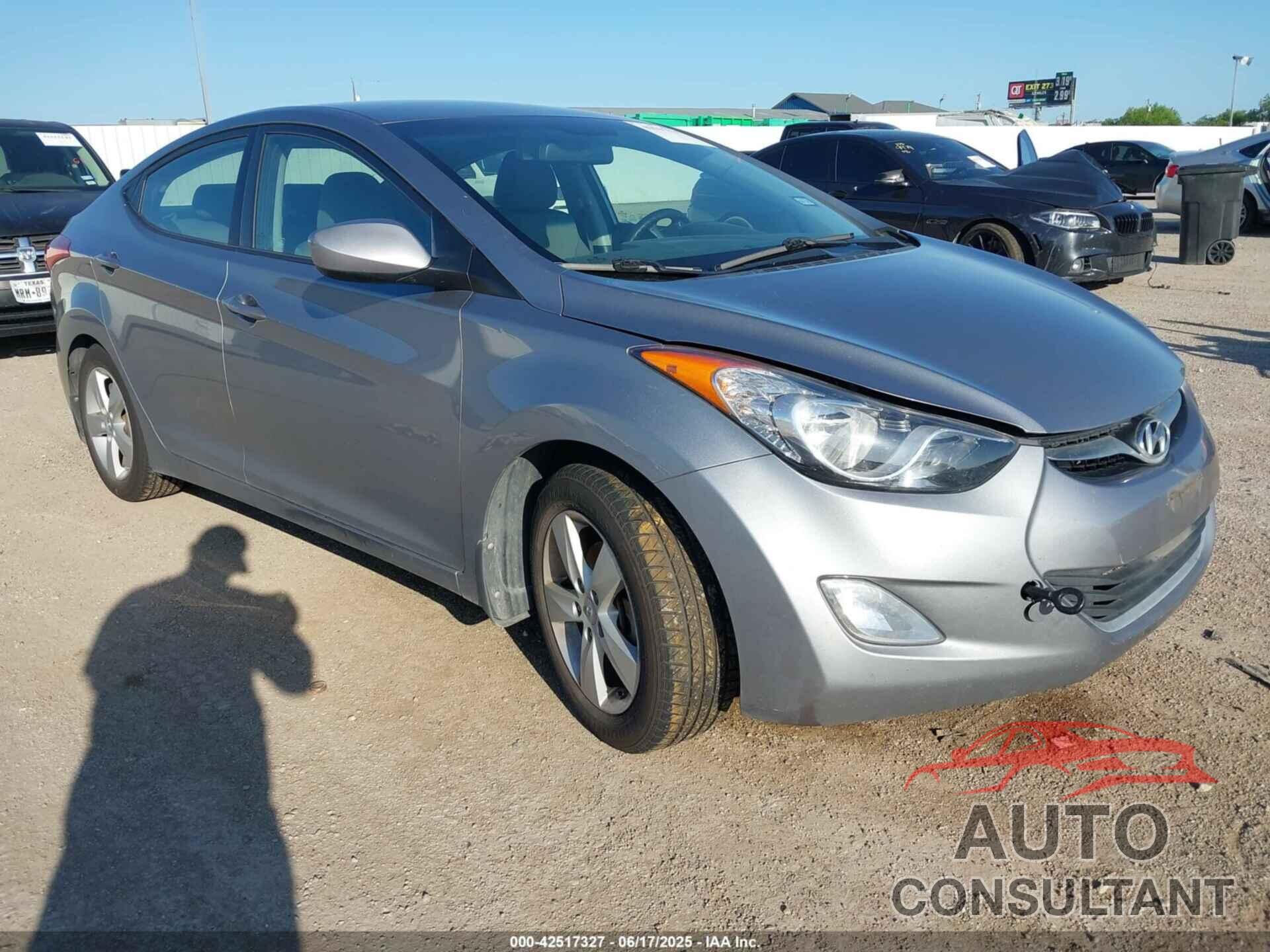 HYUNDAI ELANTRA 2013 - KMHDH4AE6DU944455