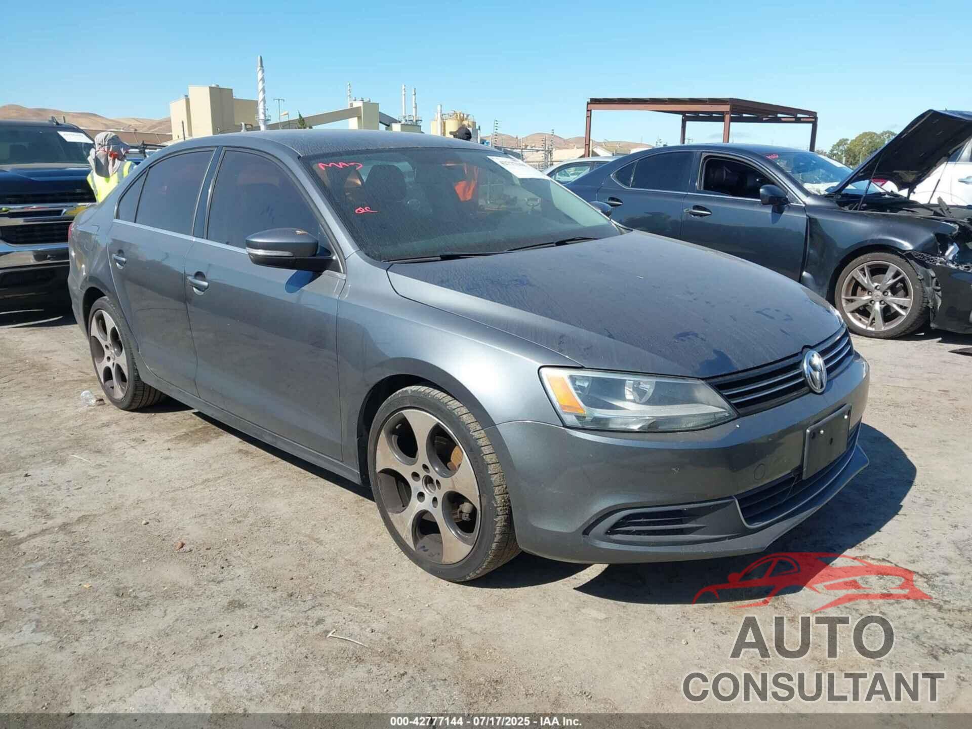 VOLKSWAGEN JETTA 2013 - 3VWDP7AJ2DM394520