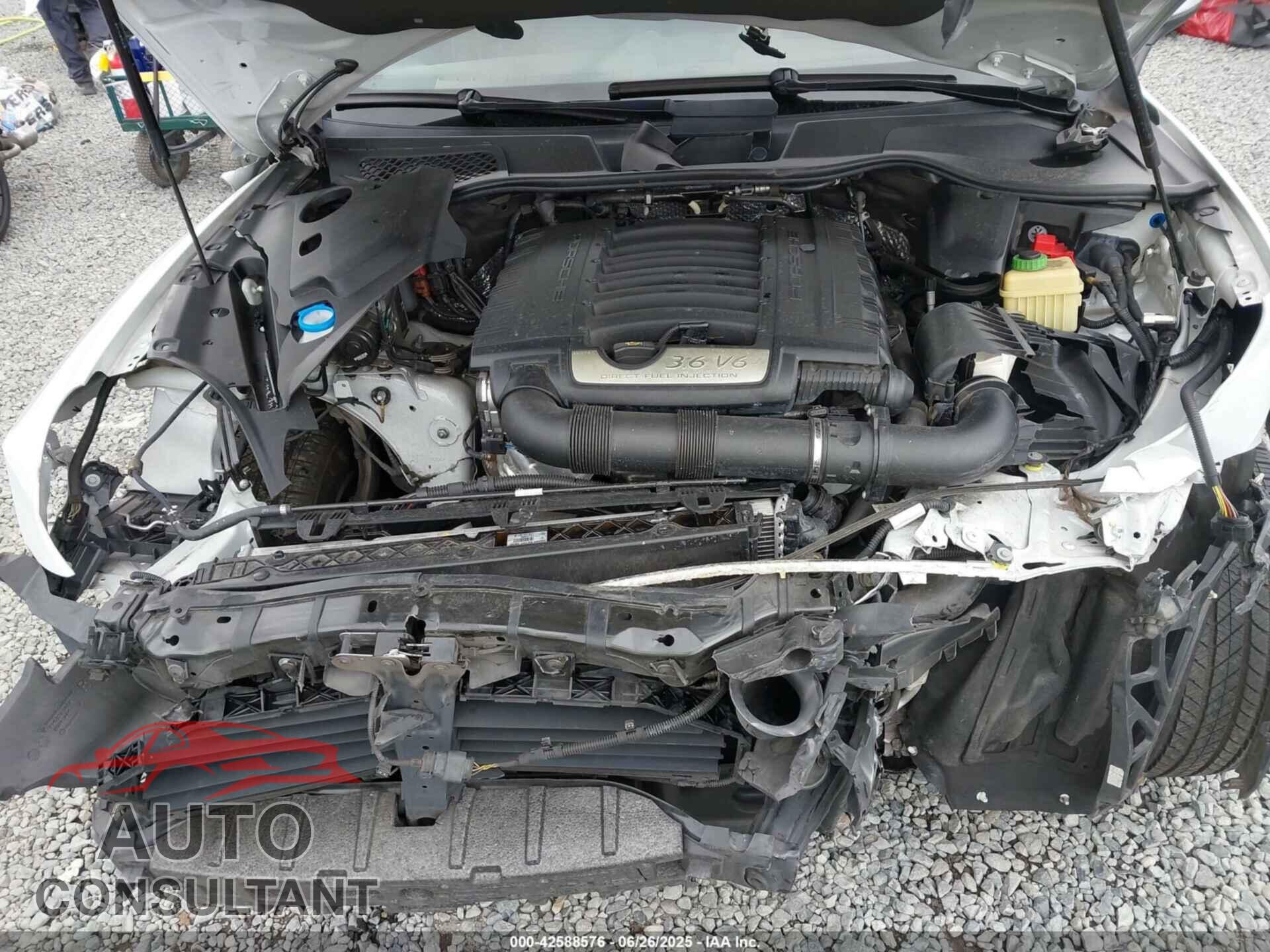 PORSCHE CAYENNE 2016 - WP1AA2A22GKA14900