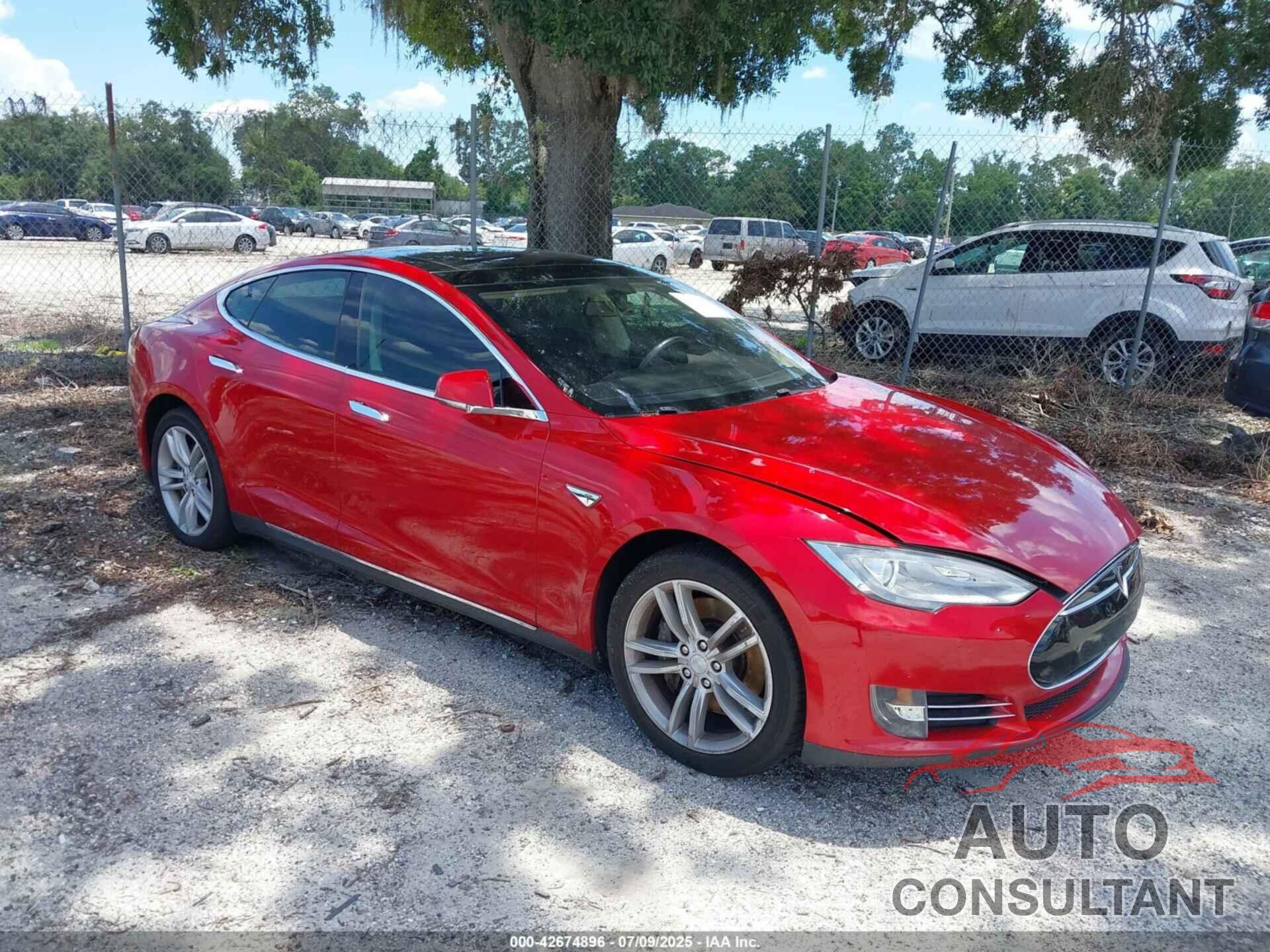 TESLA MODEL S 2013 - 5YJSA1CN7DFP26562