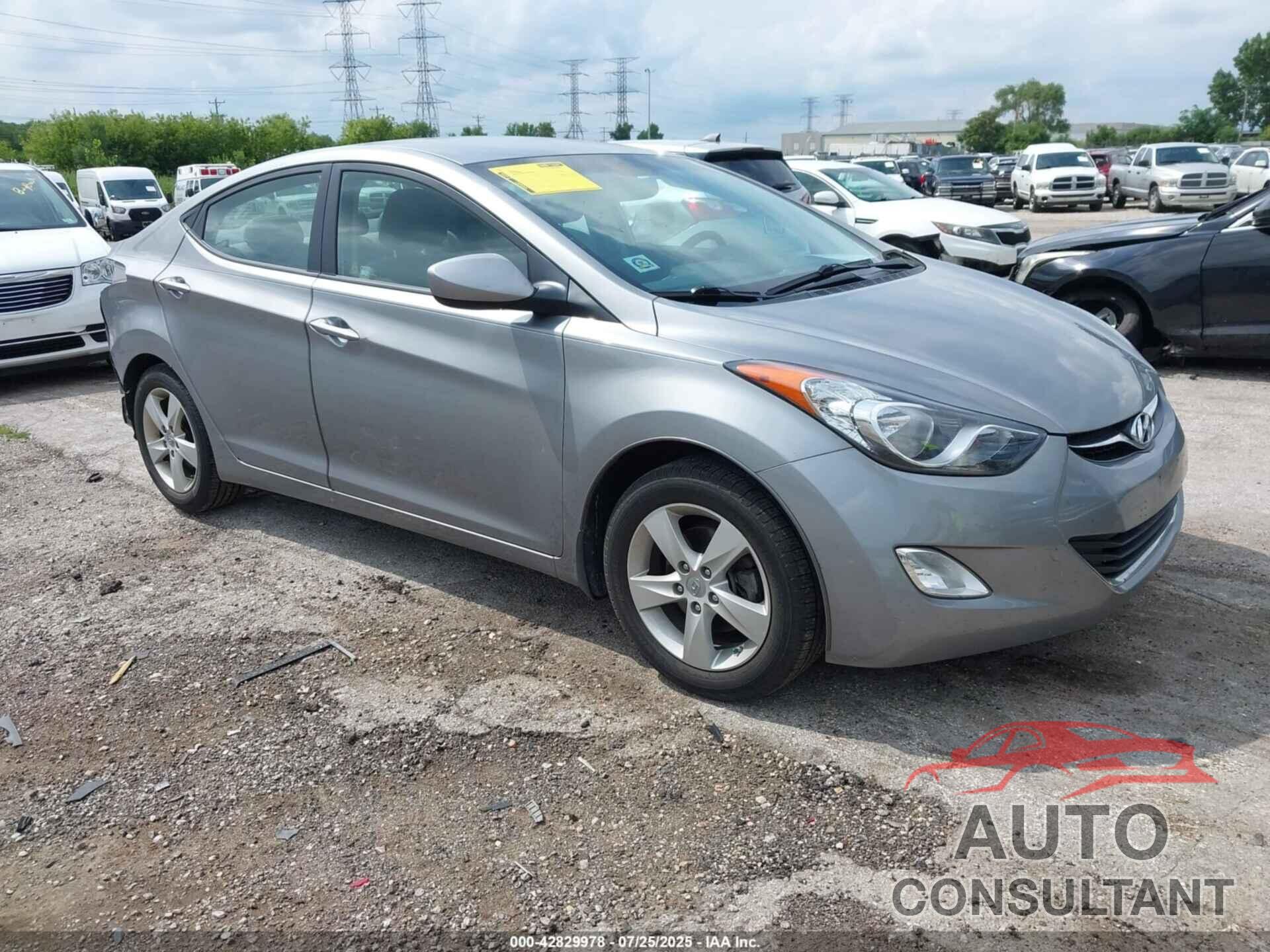 HYUNDAI ELANTRA 2013 - KMHDH4AE9DU931652