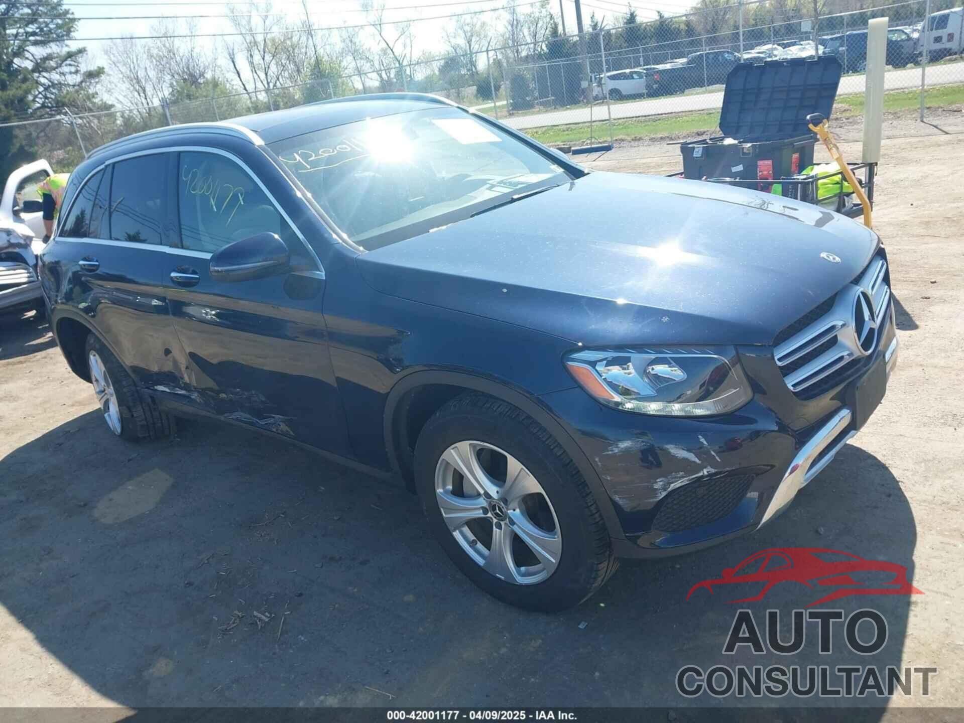 MERCEDES-BENZ GLC 300 2018 - WDC0G4KB1JV106912