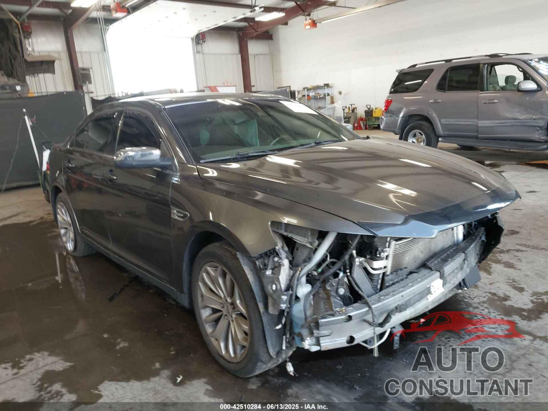 FORD TAURUS 2018 - 1FAHP2J85JG125377