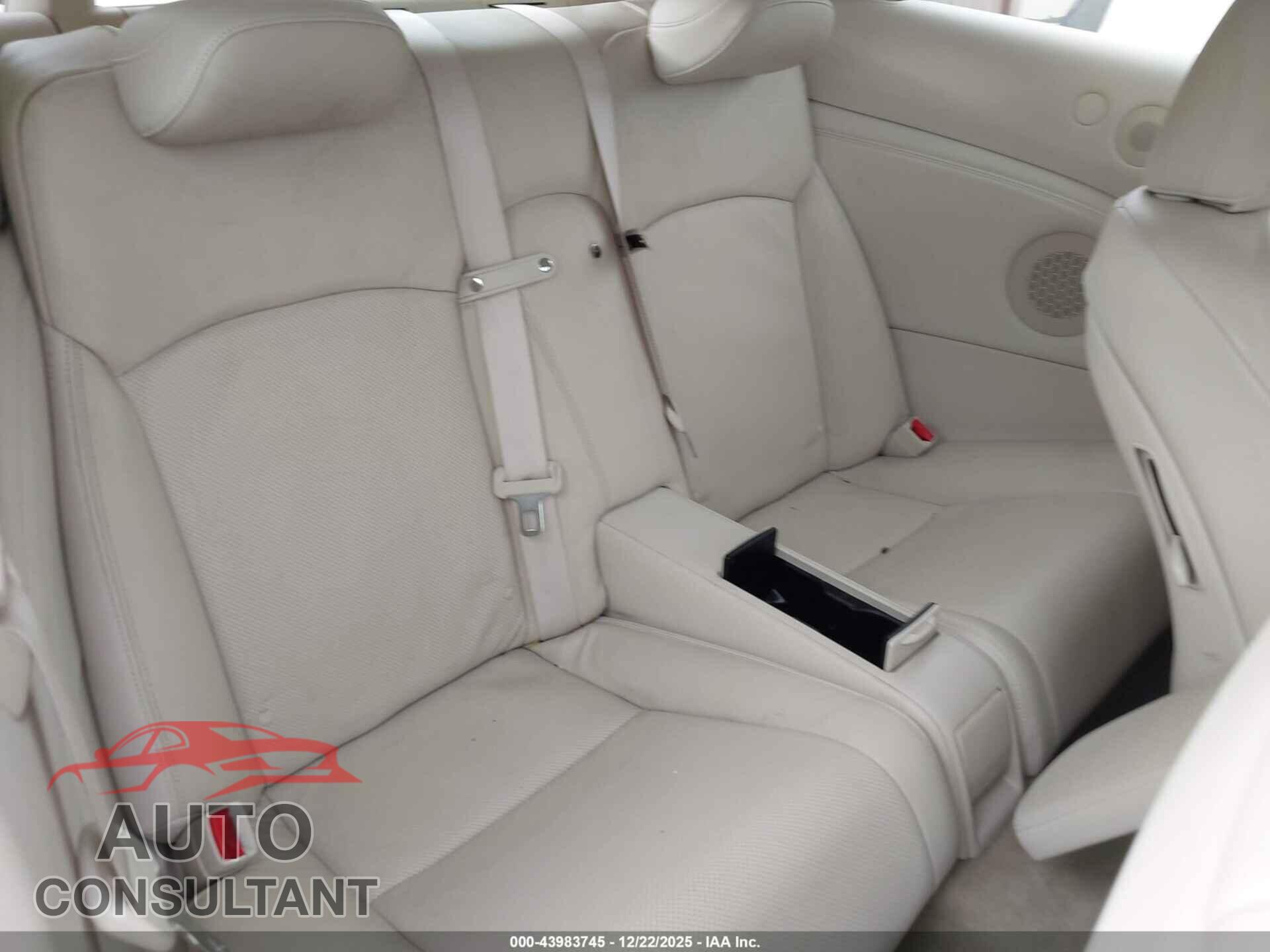 LEXUS IS 250C 2014 - JTHFF2C21E2531252