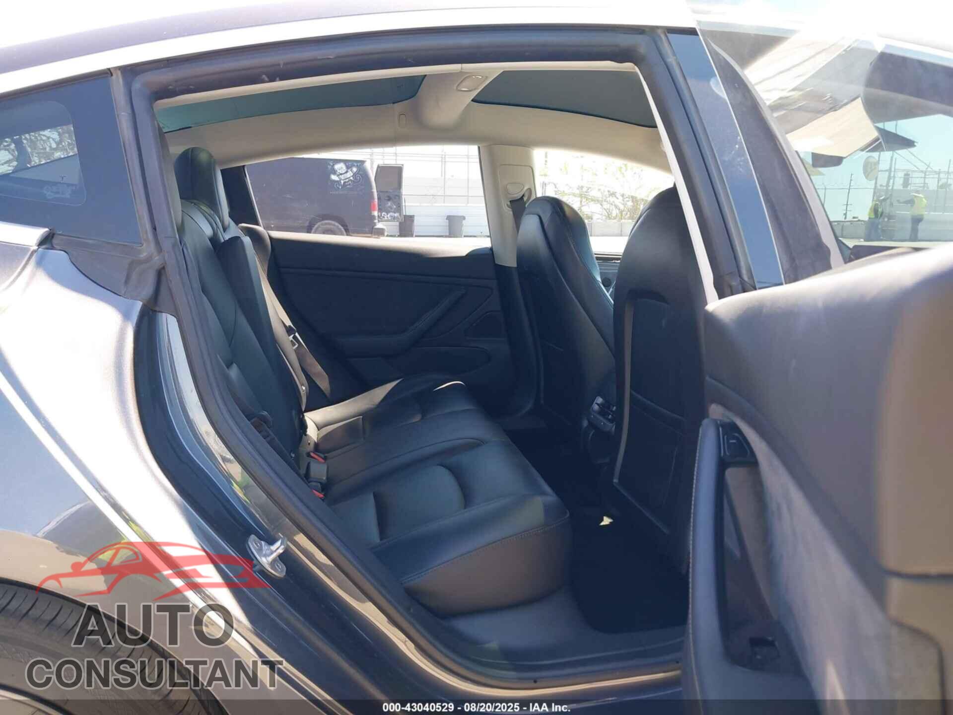 TESLA MODEL 3 2018 - 5YJ3E1EA2JF041982