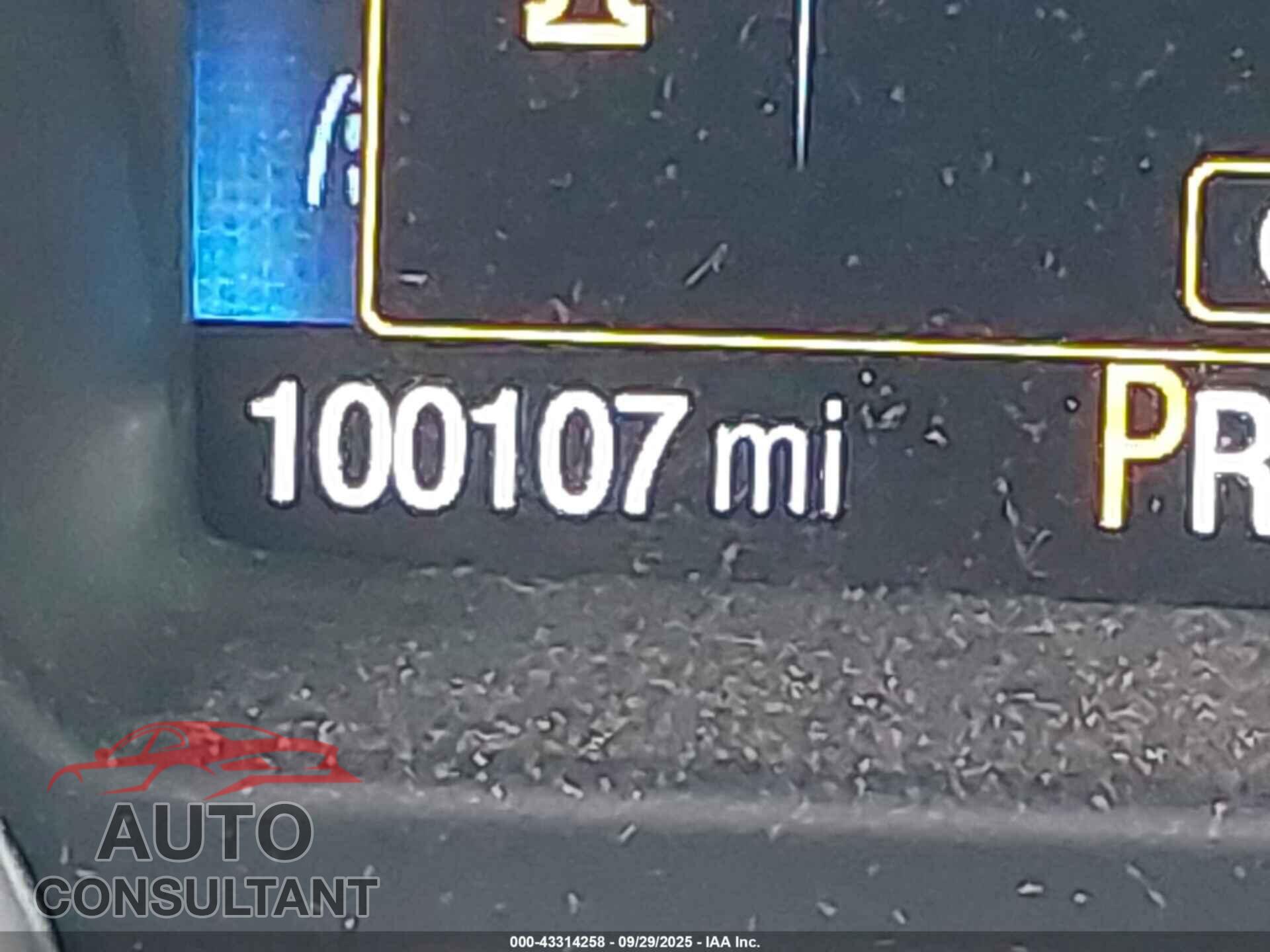 FORD ESCAPE 2017 - 1FMCU9G91HUE30968