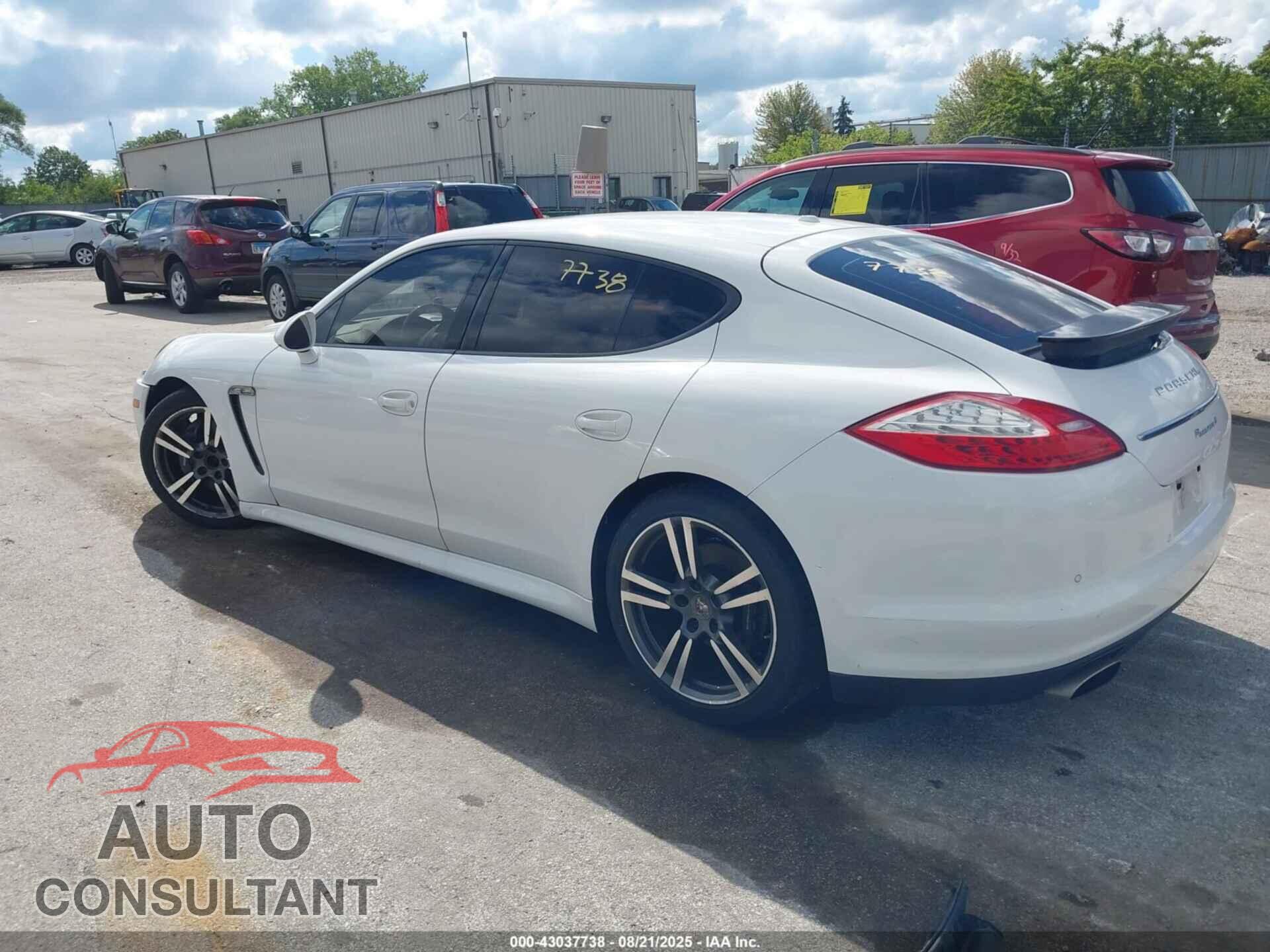 PORSCHE PANAMERA 2011 - WP0AA2A72BL011785