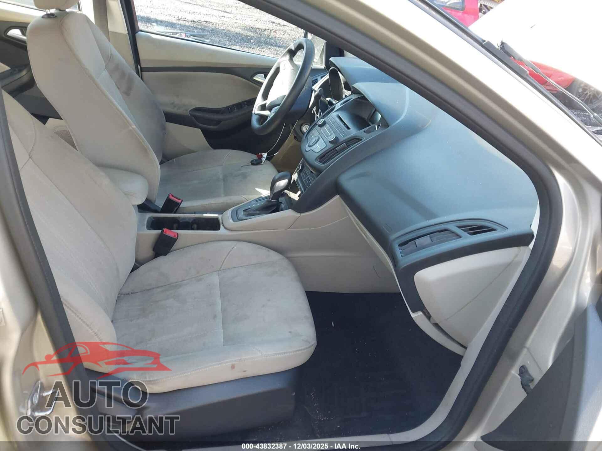 FORD FOCUS 2017 - 1FADP3F21HL252573