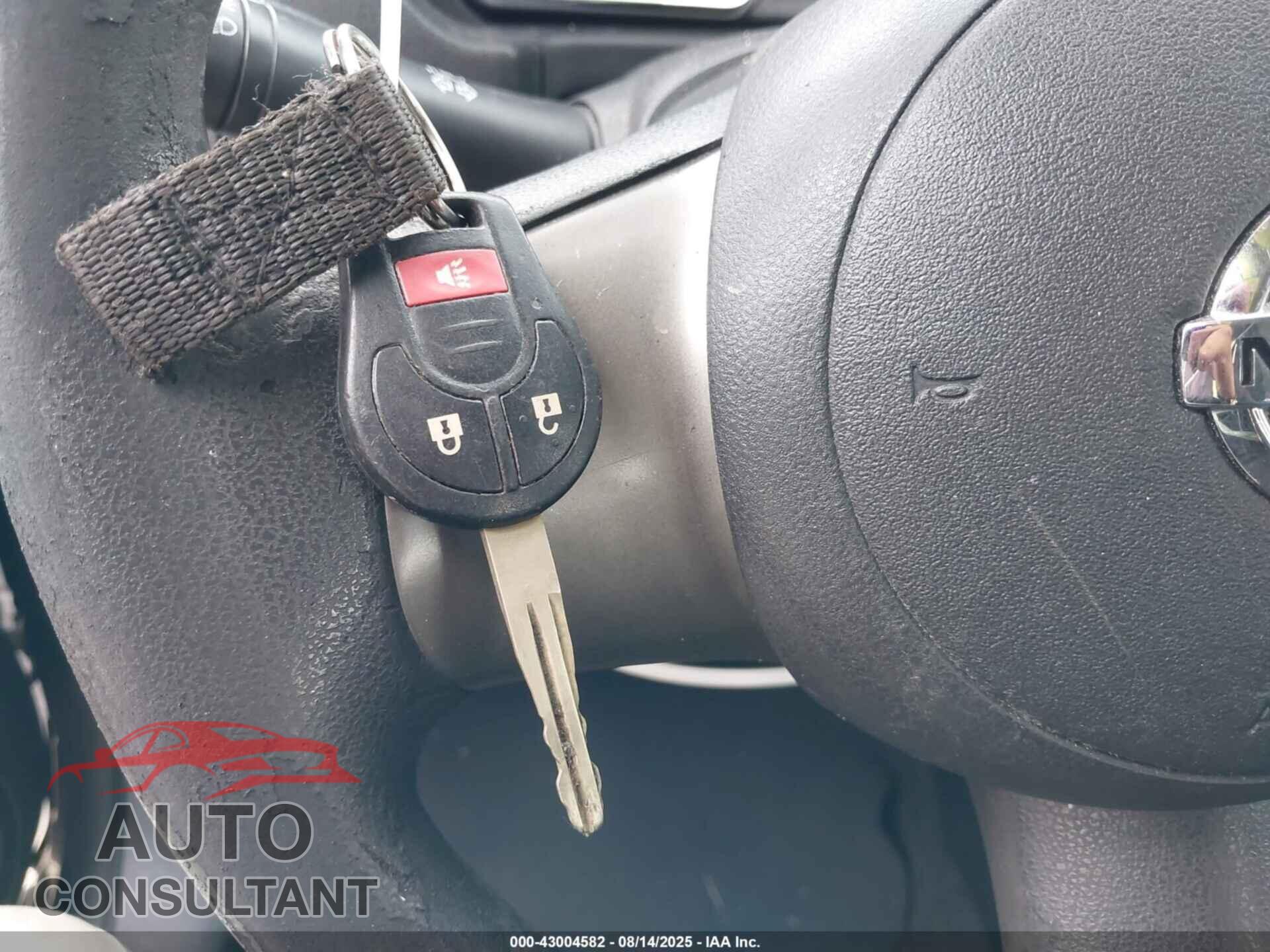 NISSAN VERSA 2013 - 3N1CN7AP1DL876381