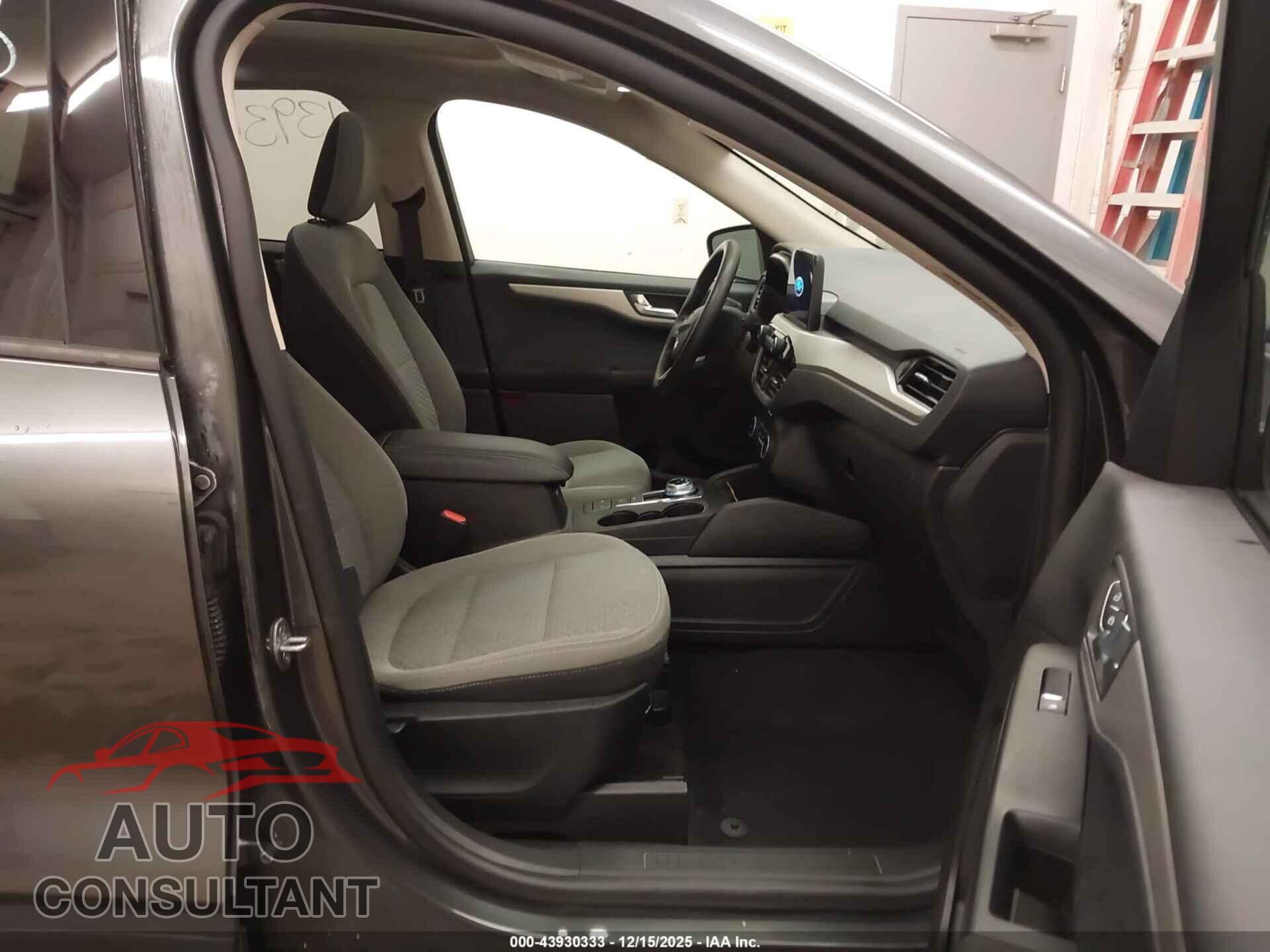 FORD ESCAPE 2020 - 1FMCU9G64LUA07431