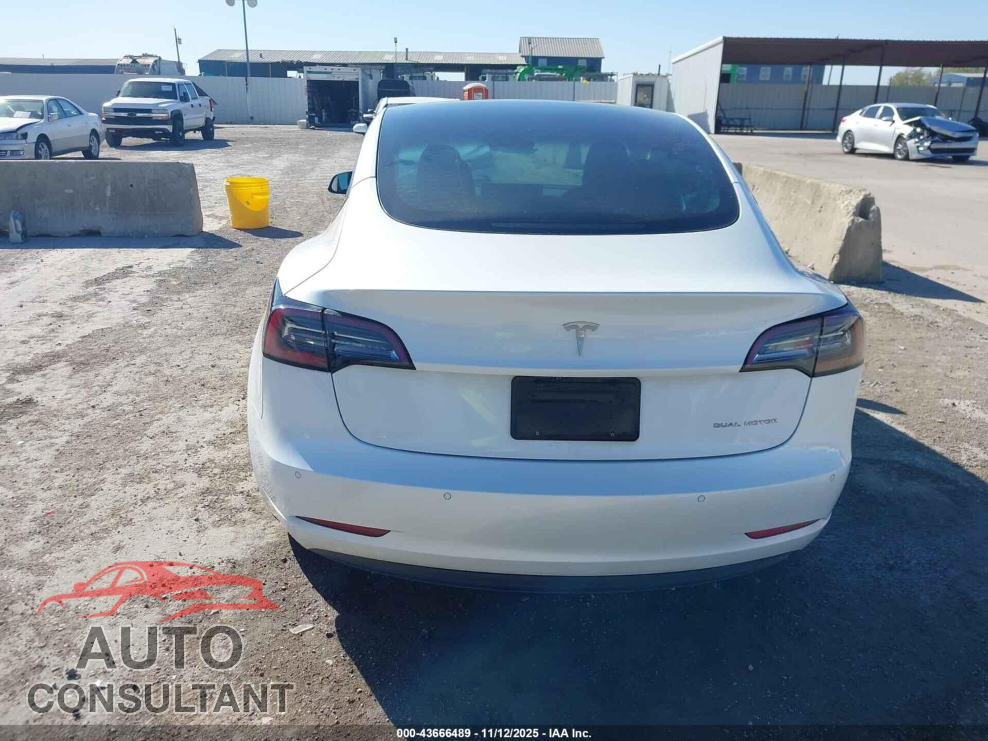 TESLA MODEL 3 2022 - 5YJ3E1EB7NF120143