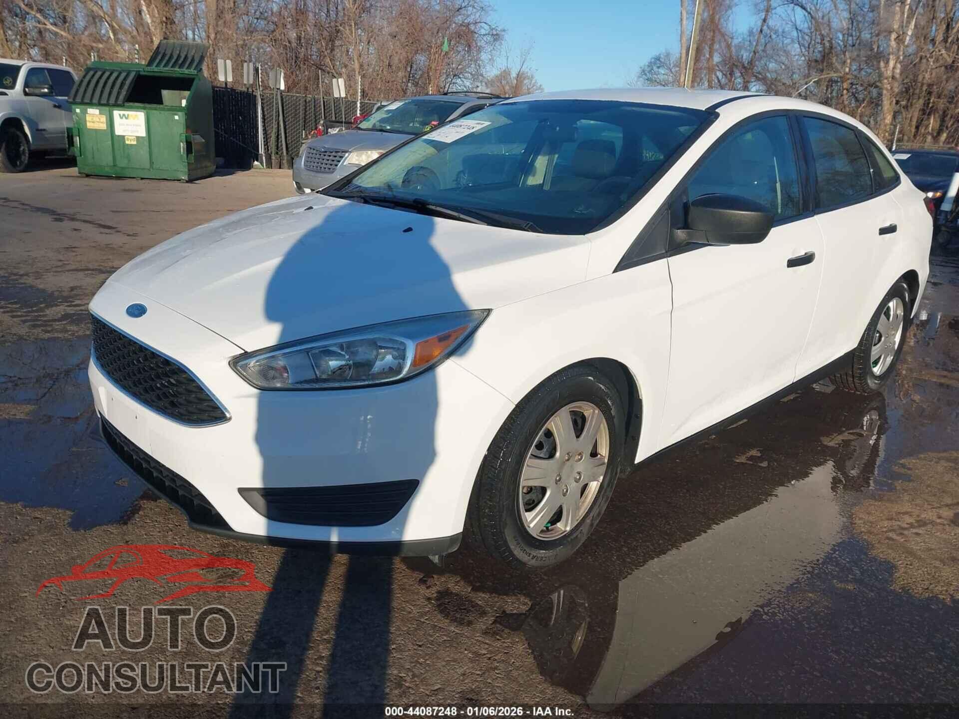 FORD FOCUS 2015 - 1FADP3E27FL314458