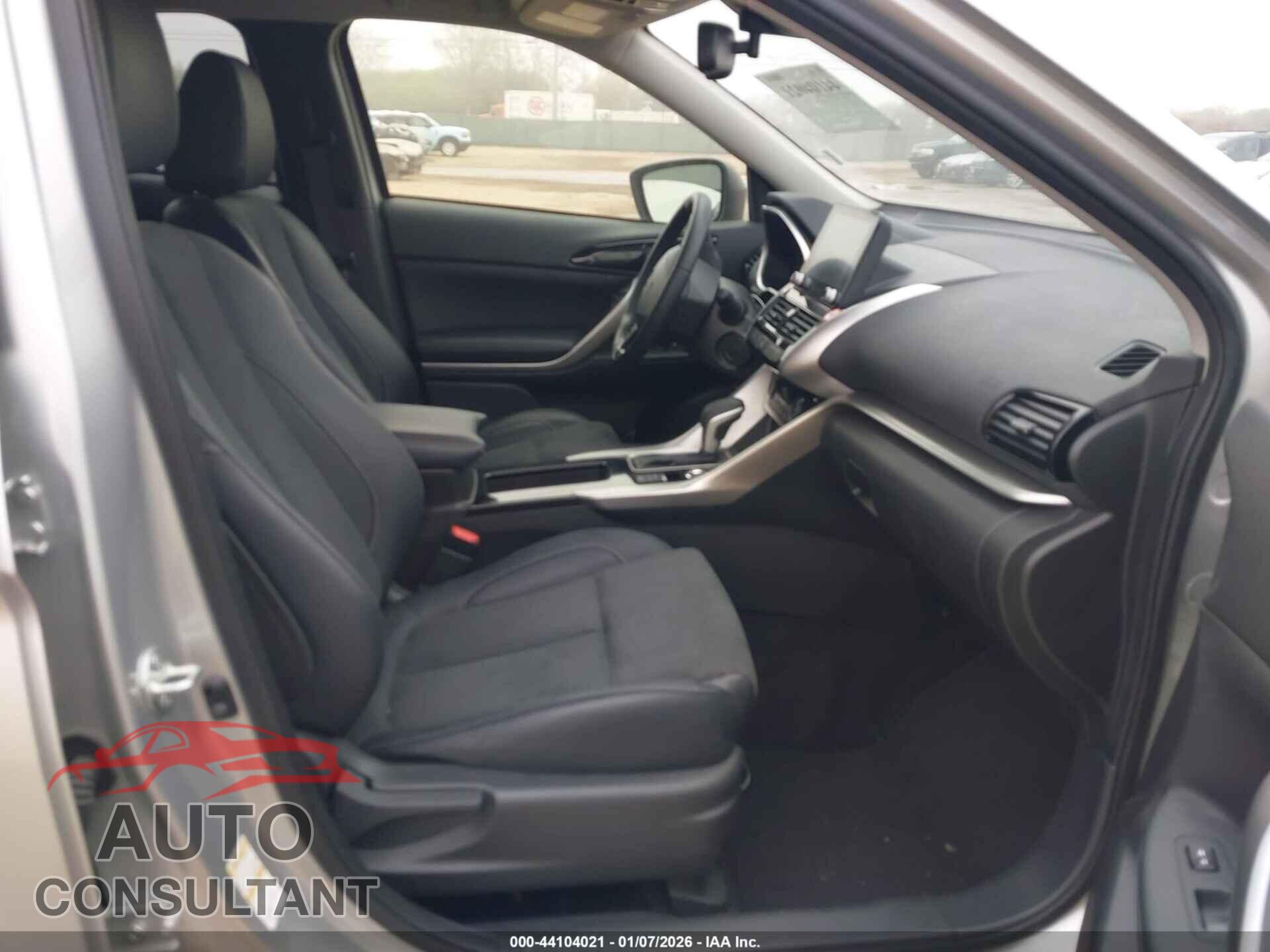MITSUBISHI ECLIPSE CROSS 2025 - JA4ATWAA2SZ008082