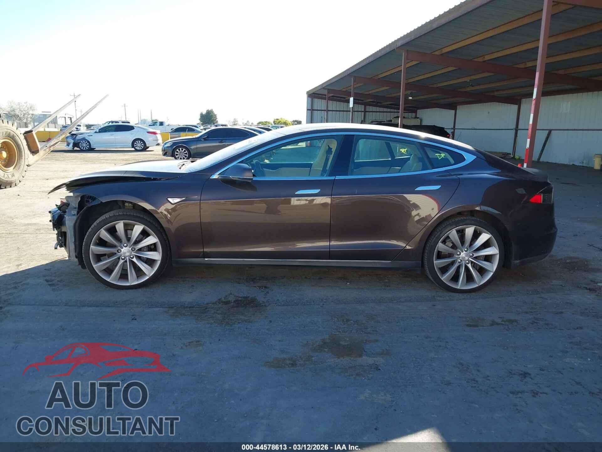 TESLA MODEL S 2013 - 5YJSA1DN6DFP06074