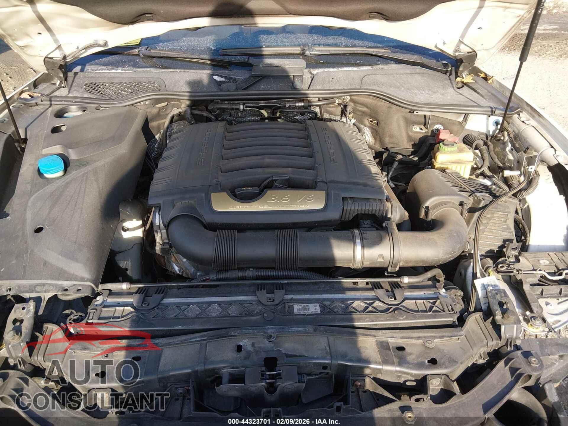 PORSCHE CAYENNE 2016 - WP1AA2A22GKA37836