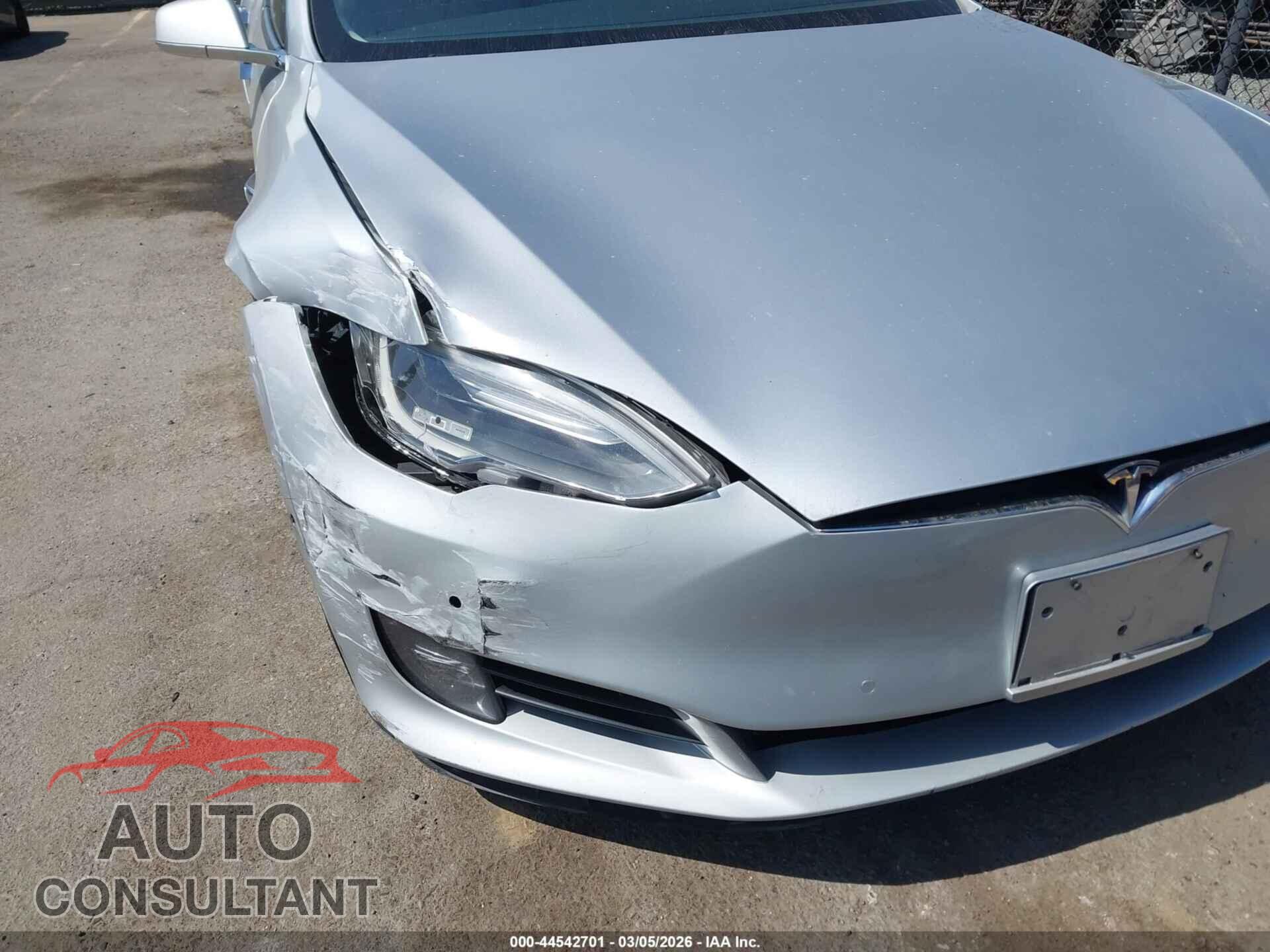 TESLA MODEL S 2017 - 5YJSA1E23HF190895