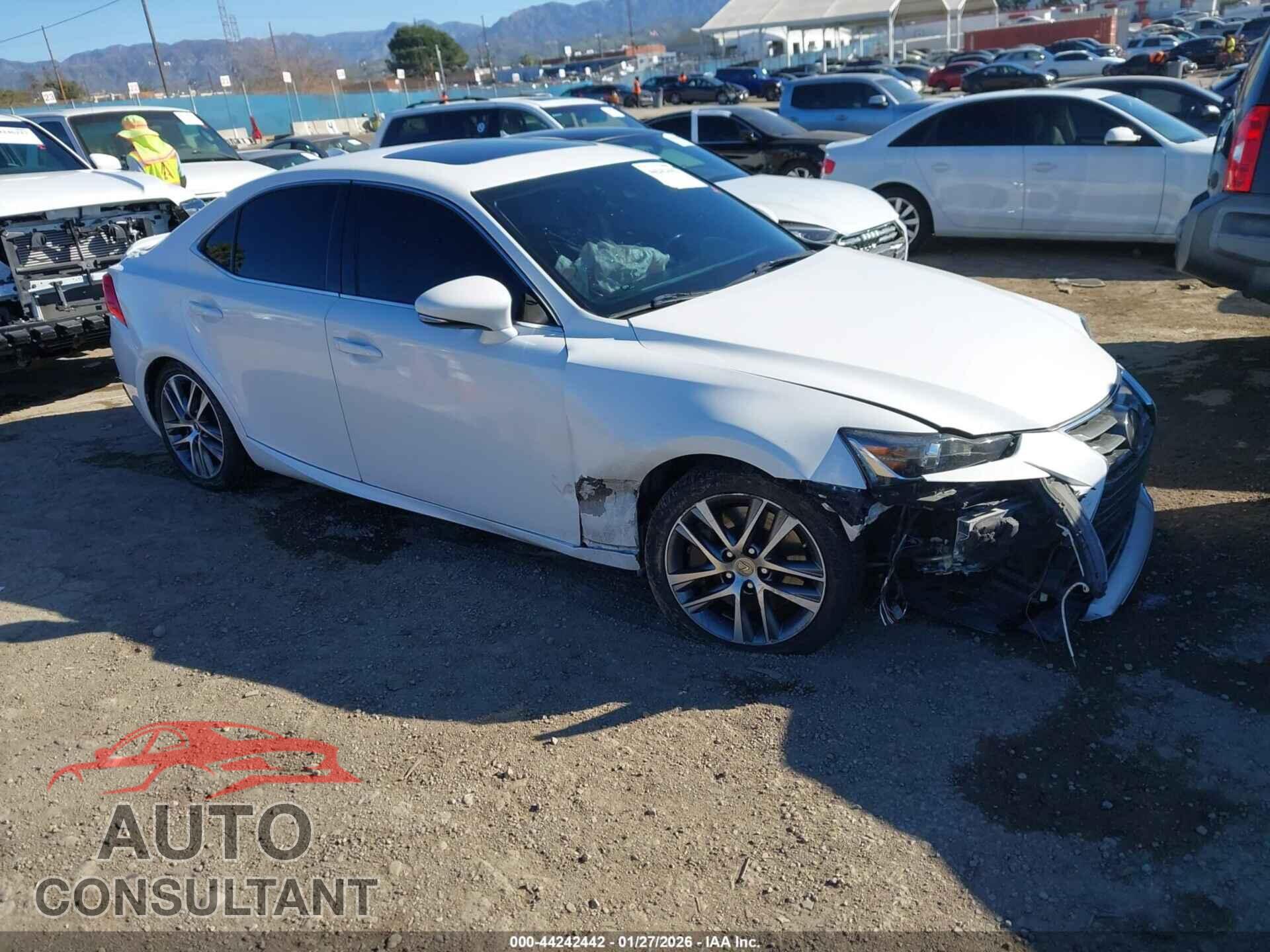 LEXUS IS 300 2020 - JTHDA1D29L5107733