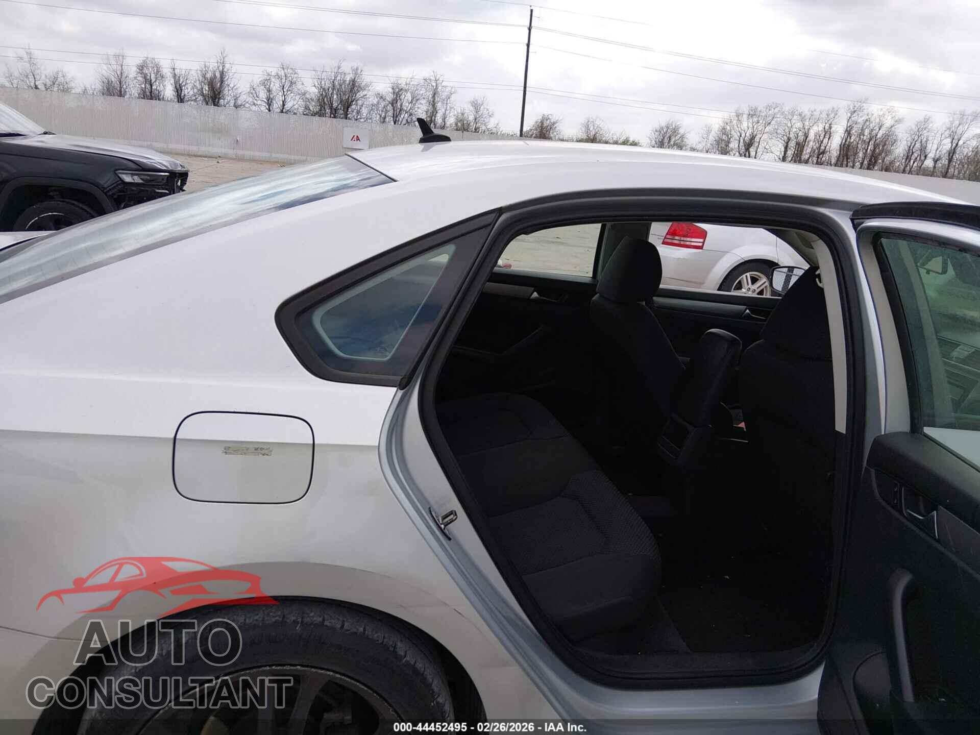 VOLKSWAGEN PASSAT 2012 - 1VWAP7A34CC078153