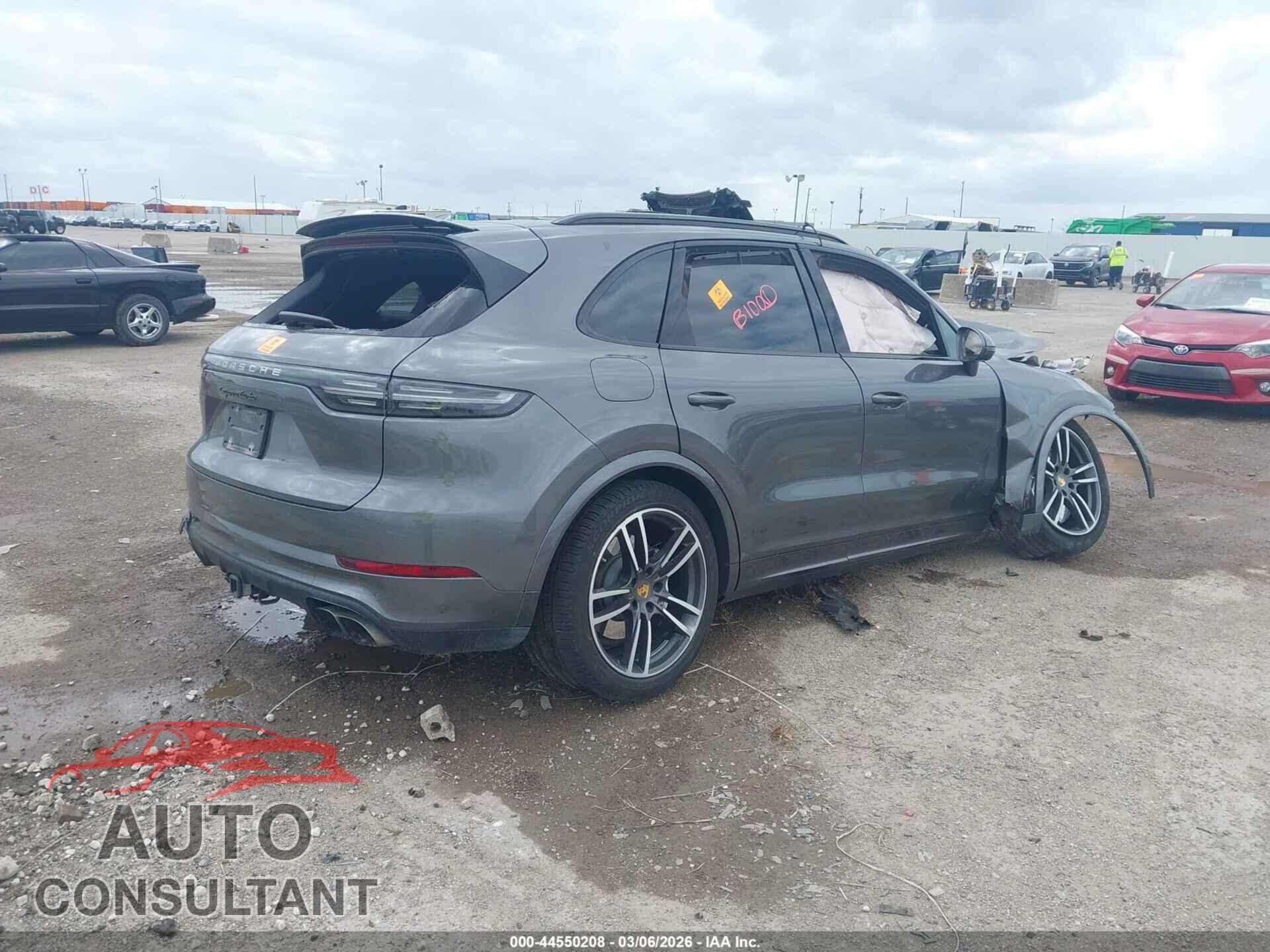 PORSCHE CAYENNE 2019 - WP1AF2AY3KDA80276