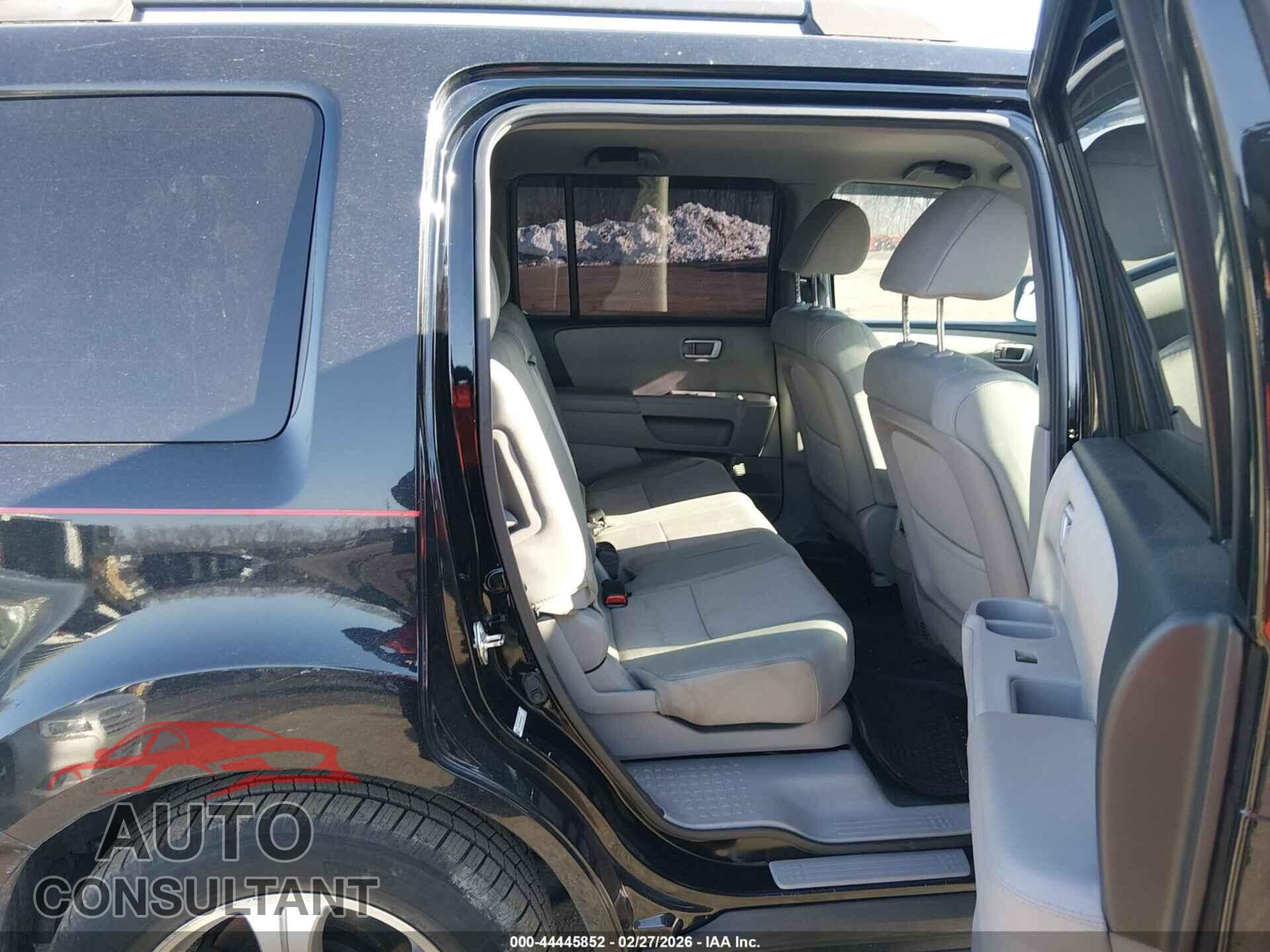 HONDA PILOT 2014 - 5FNYF4H49EB002516