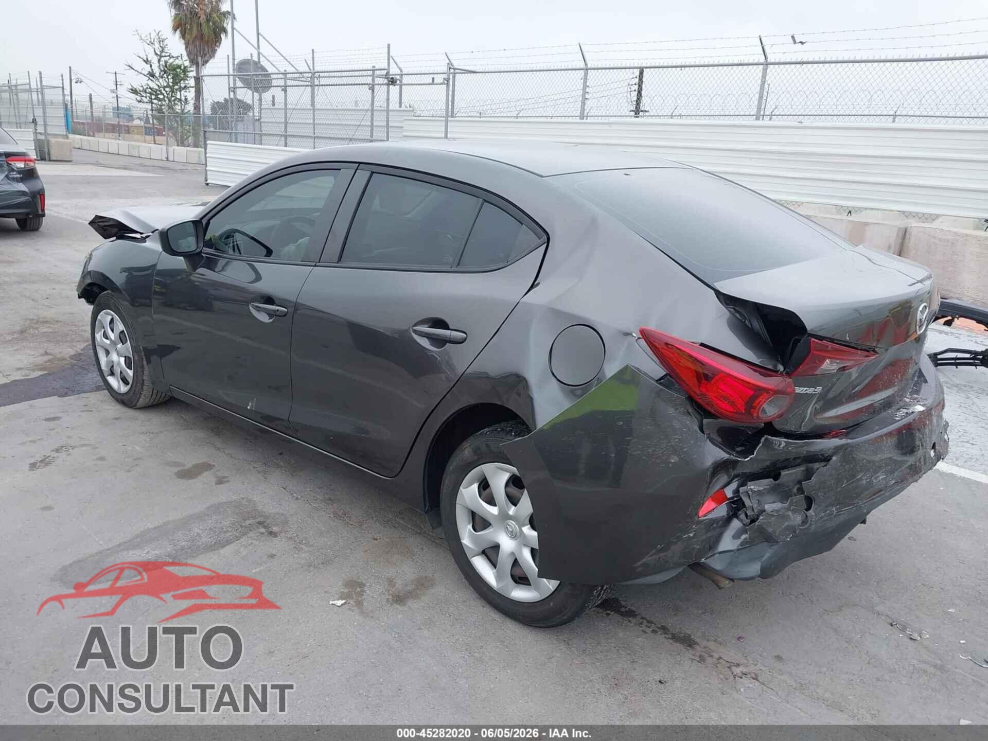 MAZDA MAZDA3 2017 - 3MZBN1U77HM105311