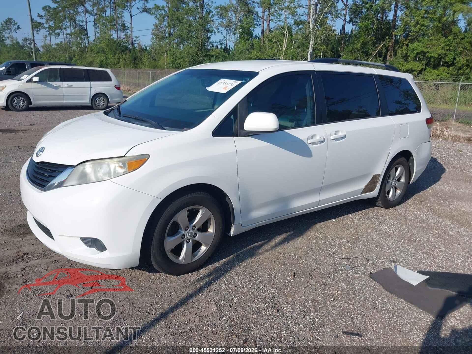 TOYOTA SIENNA 2013 - 5TDKK3DC8DS283940