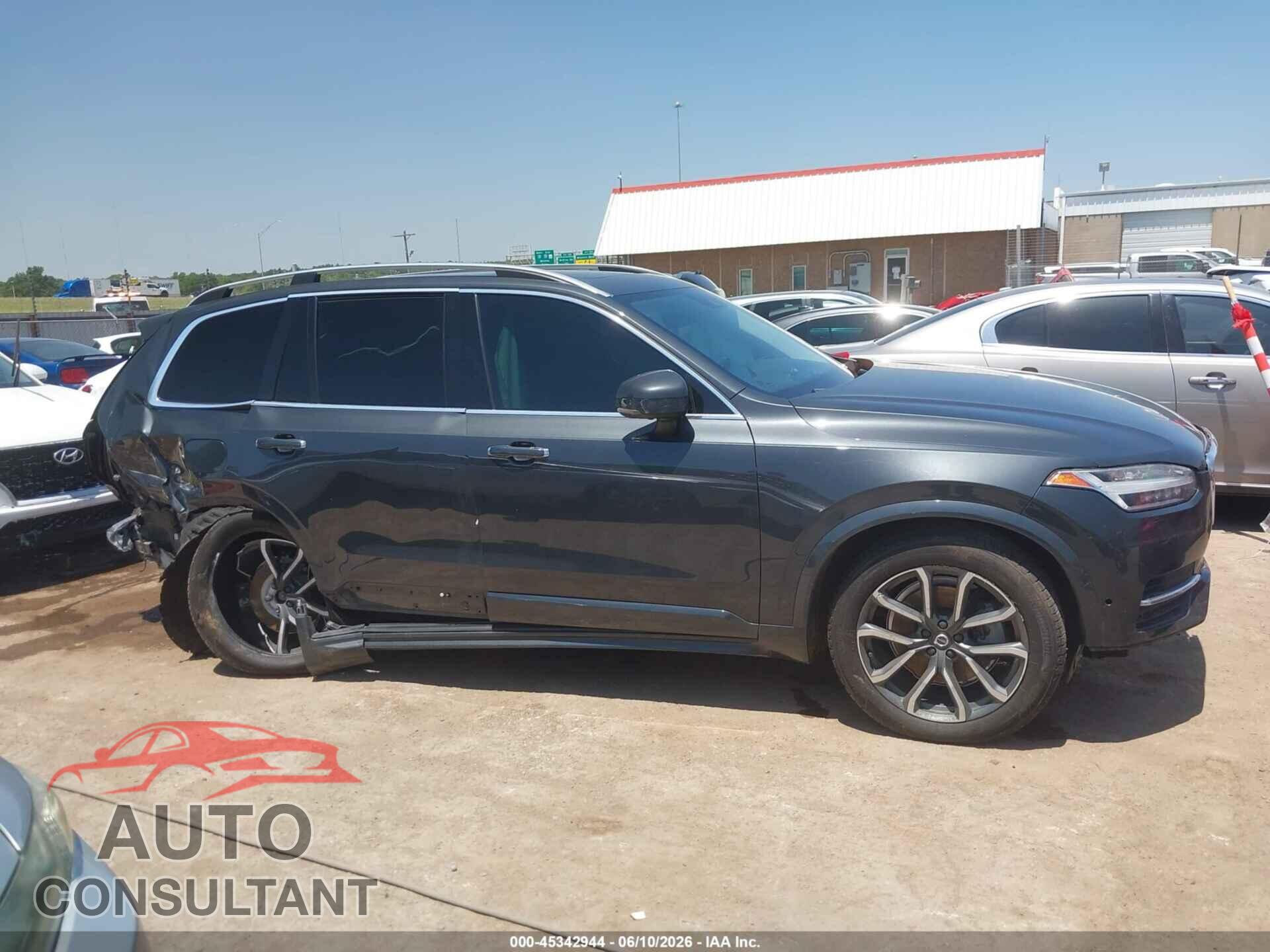 VOLVO XC90 2017 - YV4A22PK1H1136223