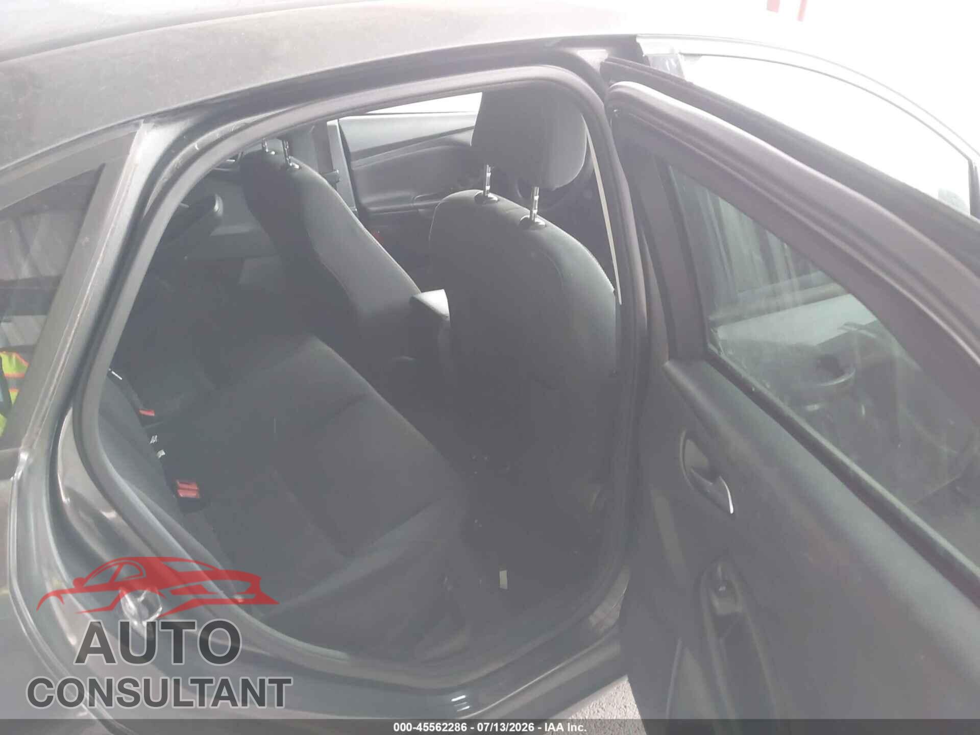 FORD FOCUS 2018 - 1FADP3FE4JL304424