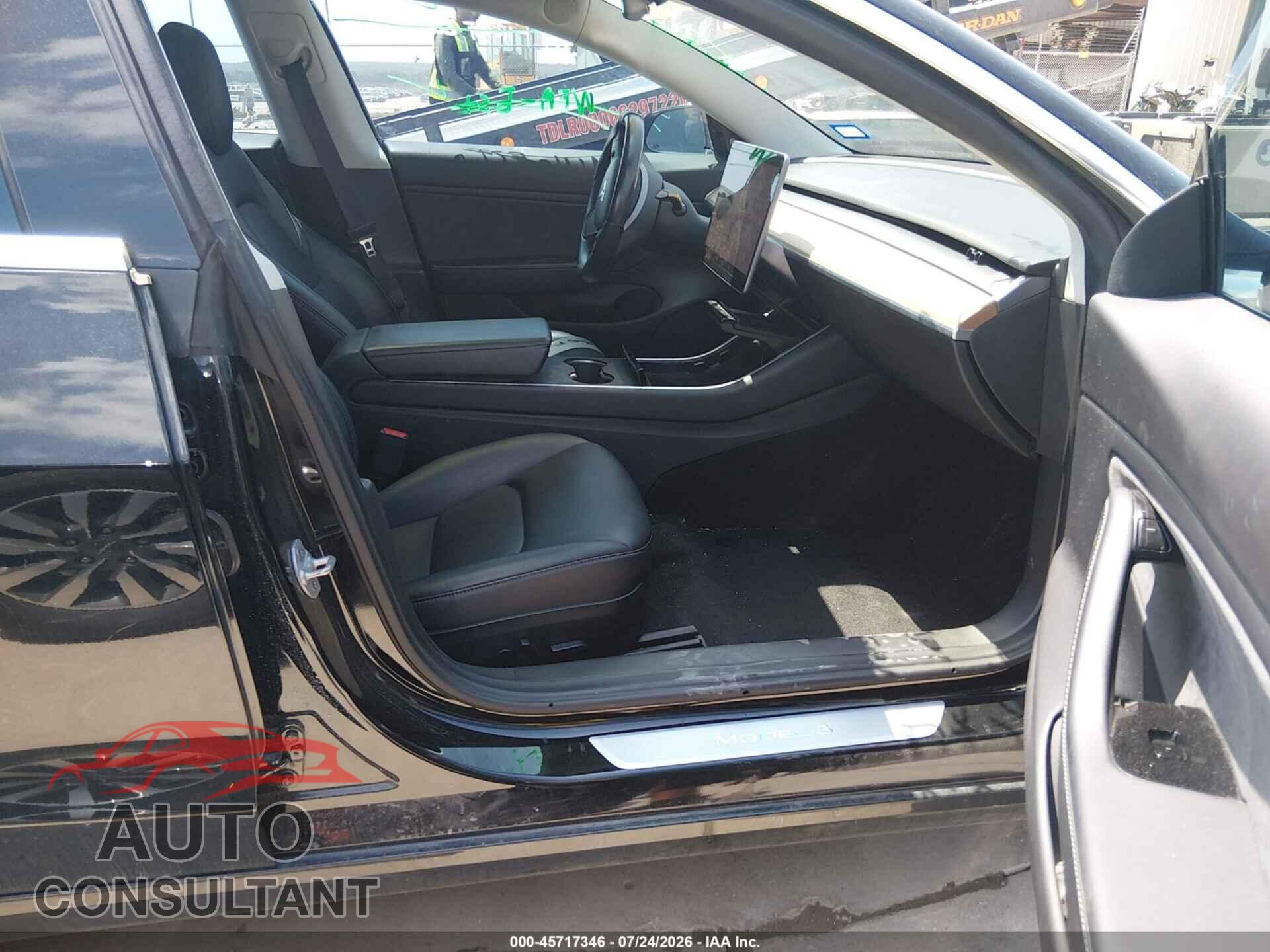TESLA MODEL 3 2019 - 5YJ3E1EA2KF305705