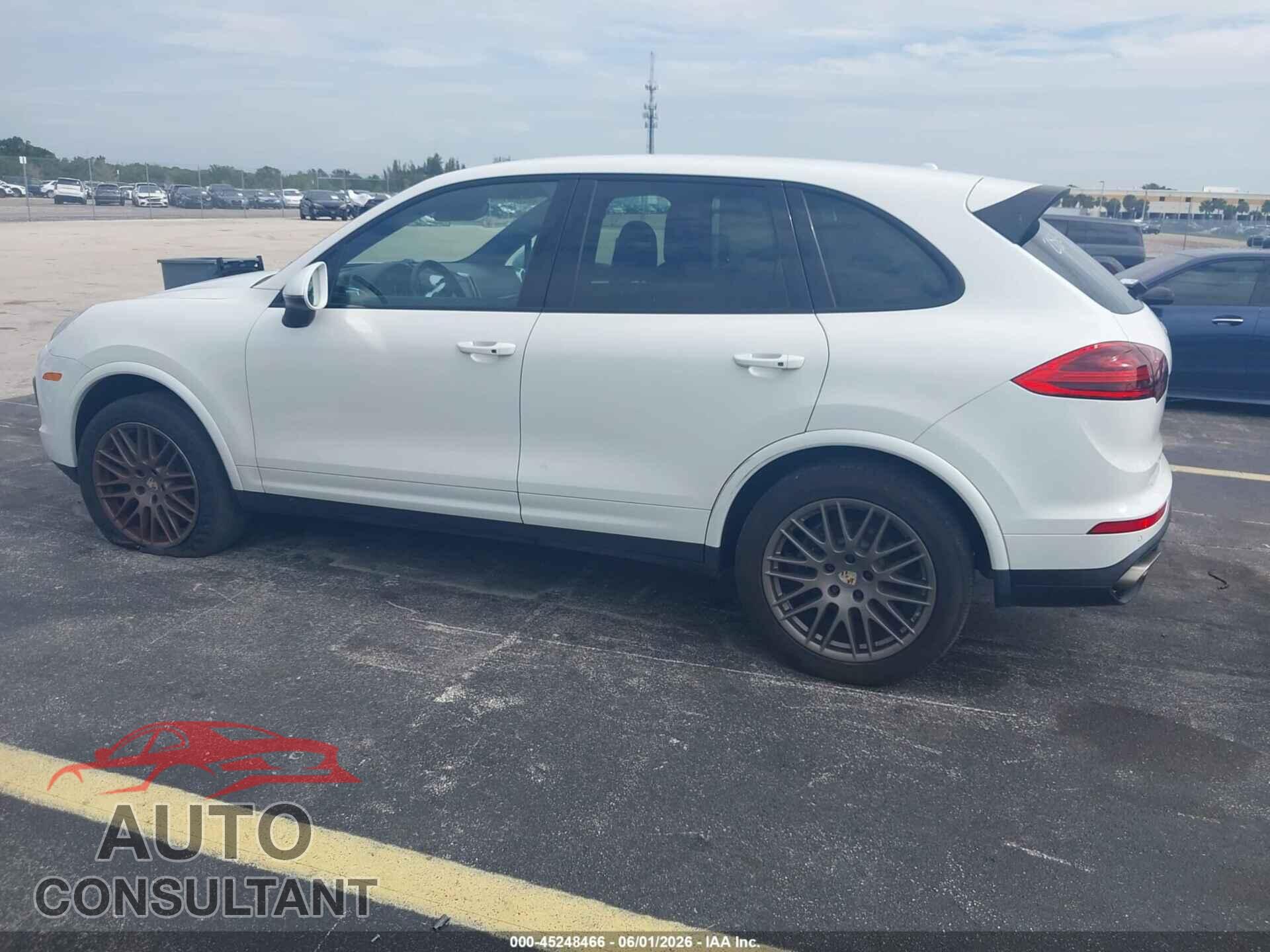 PORSCHE CAYENNE 2017 - WP1AA2A29HKA82869