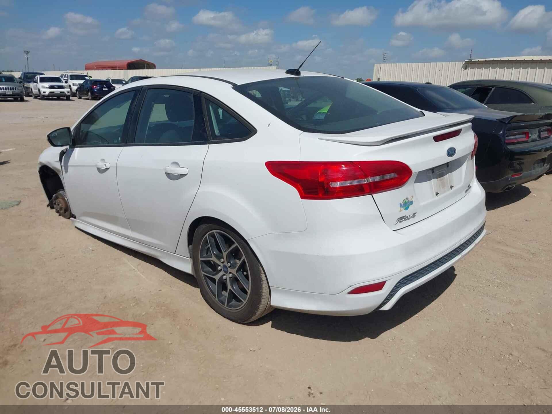 FORD FOCUS 2015 - 1FADP3F22FL384657