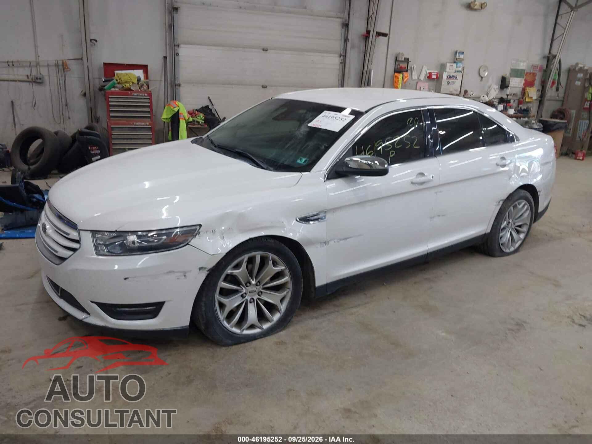 FORD TAURUS 2017 - 1FAHP2F85HG104404