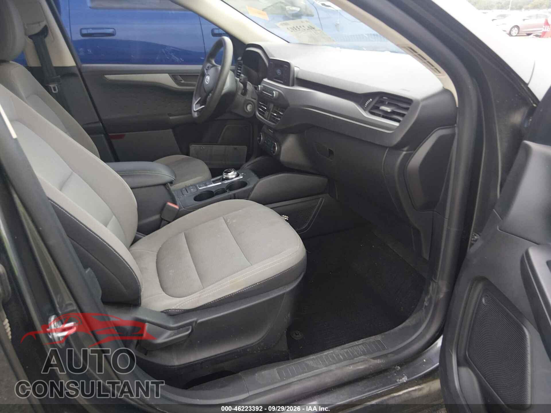 FORD ESCAPE 2020 - 1FMCU0F68LUA33611