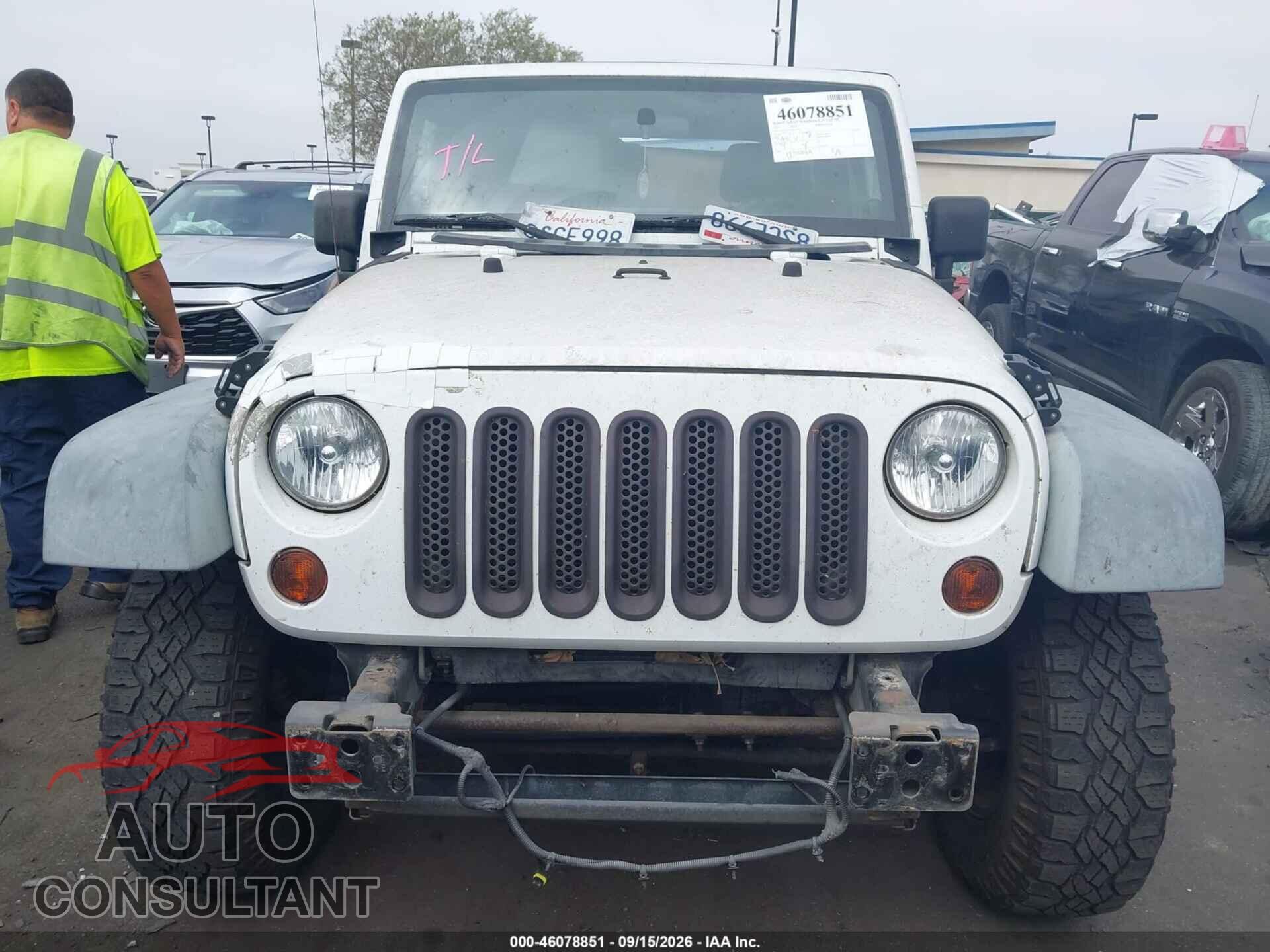 JEEP WRANGLER 2011 - 1J4AA2D16BL637325
