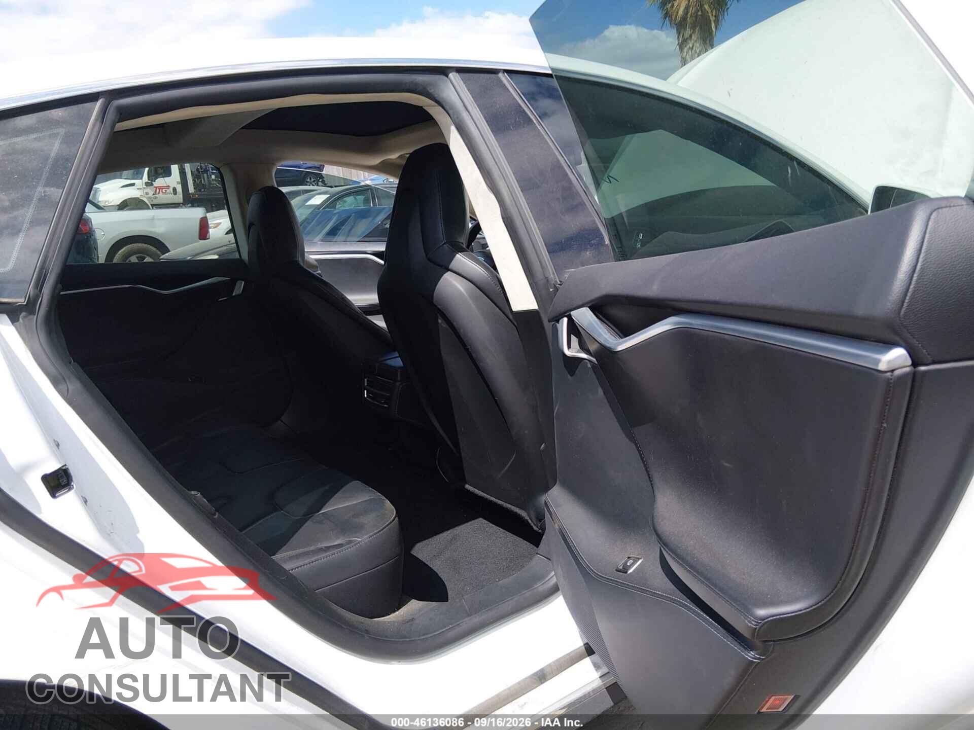 TESLA MODEL S 2015 - 5YJSA1S24FF093867