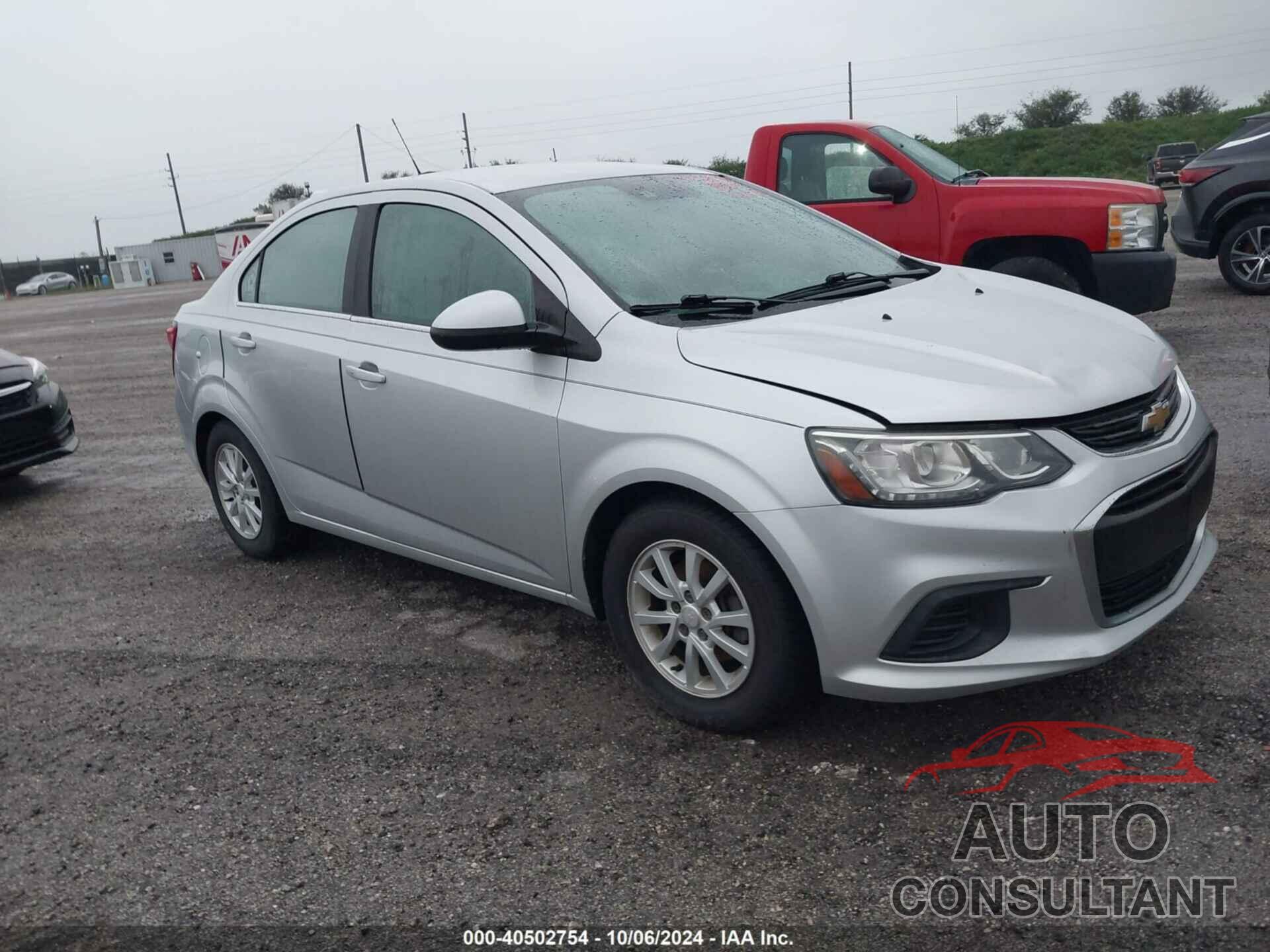 CHEVROLET SONIC 2017 - 1G1JD5SH9H4103570