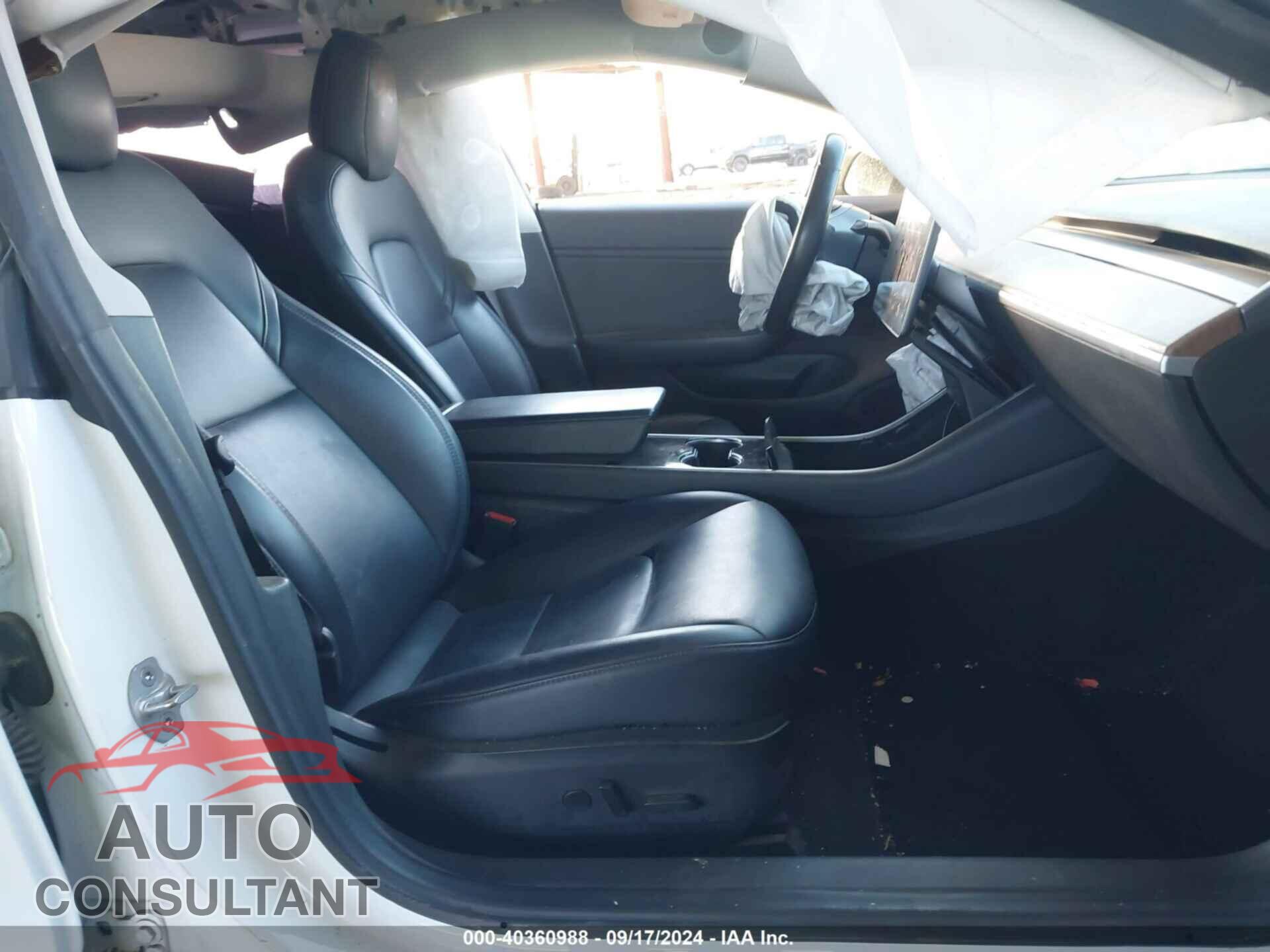 TESLA MODEL 3 2018 - 5YJ3E1EA2JF042047