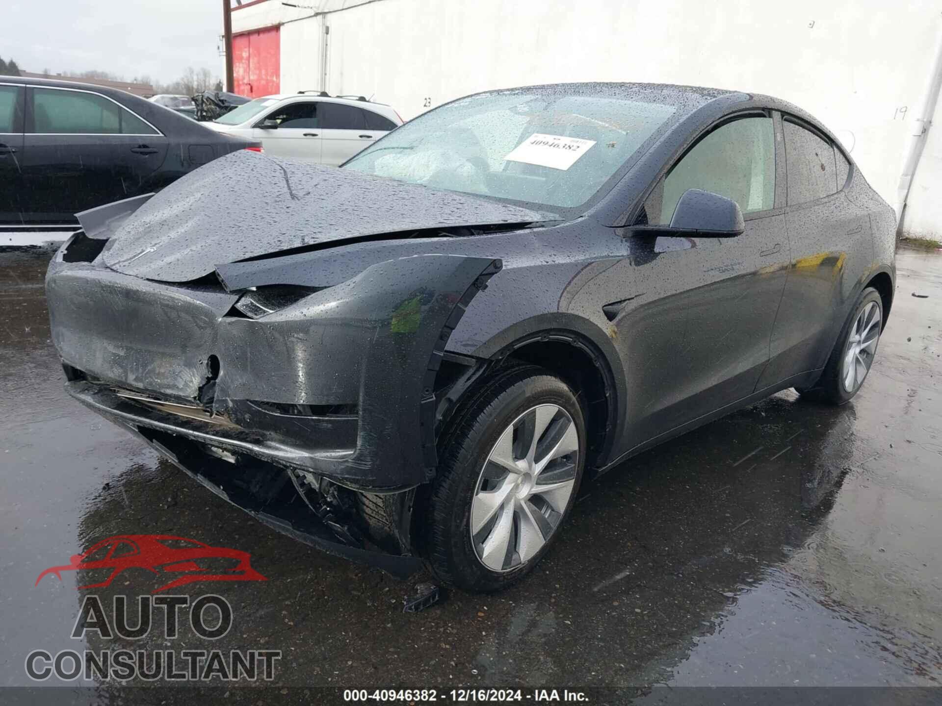 TESLA MODEL Y 2024 - 7SAYGDEE2RF073043