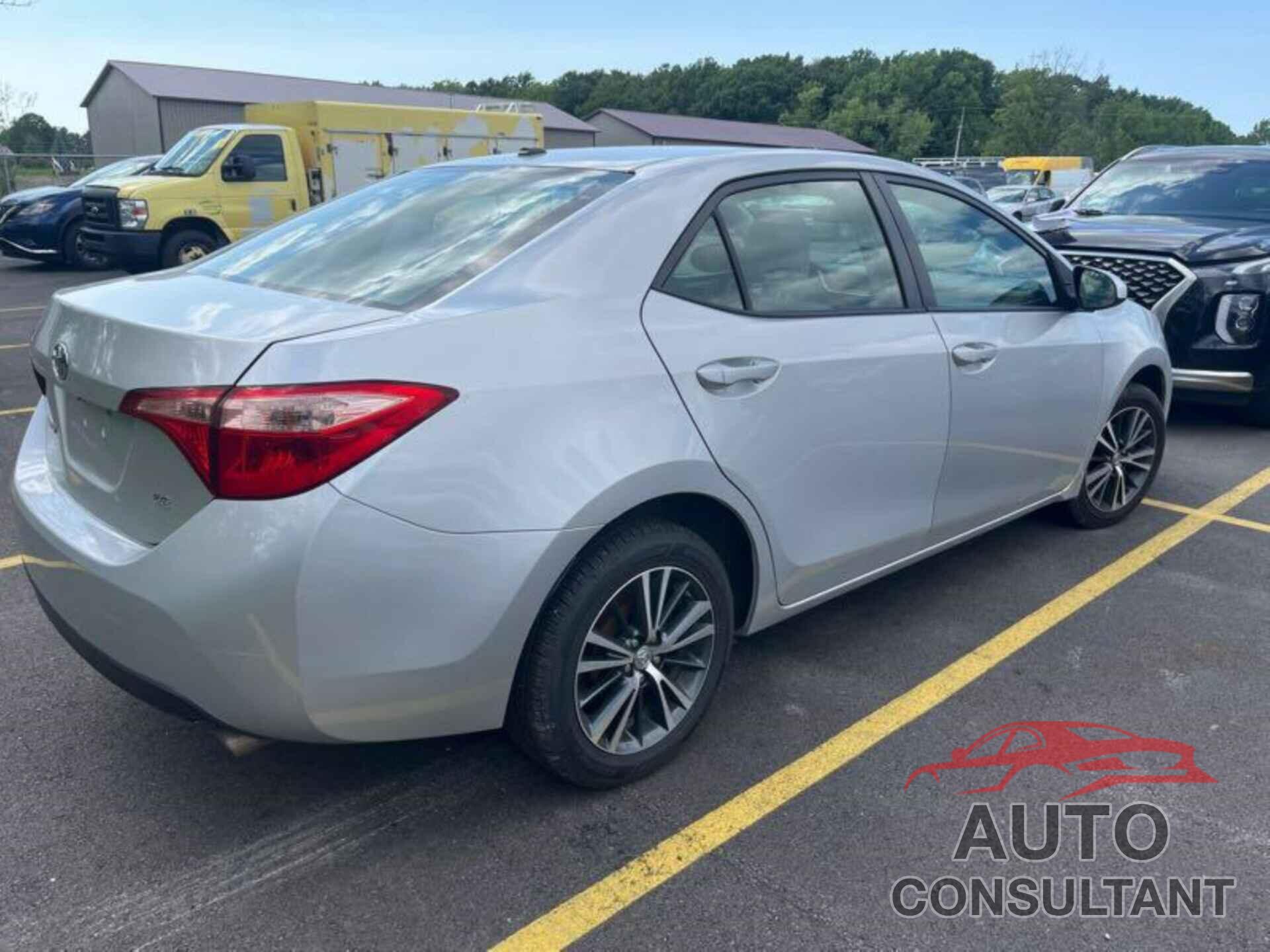 TOYOTA COROLLA 2018 - 2T1BURHE9JC090581