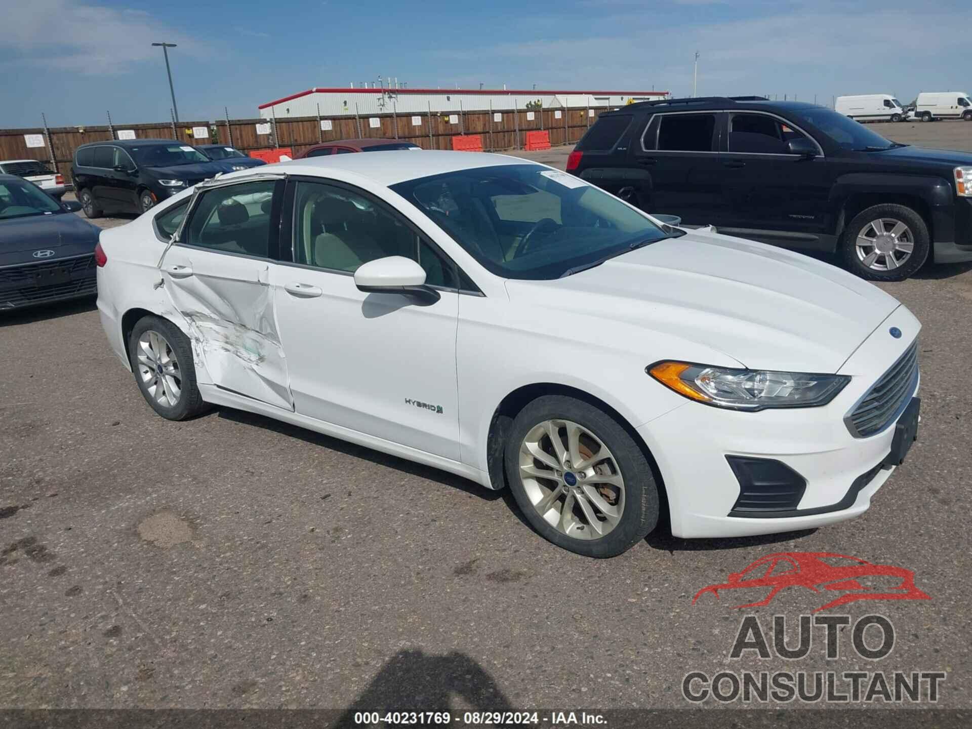 FORD FUSION HYBRID 2019 - 3FA6P0LU1KR210460