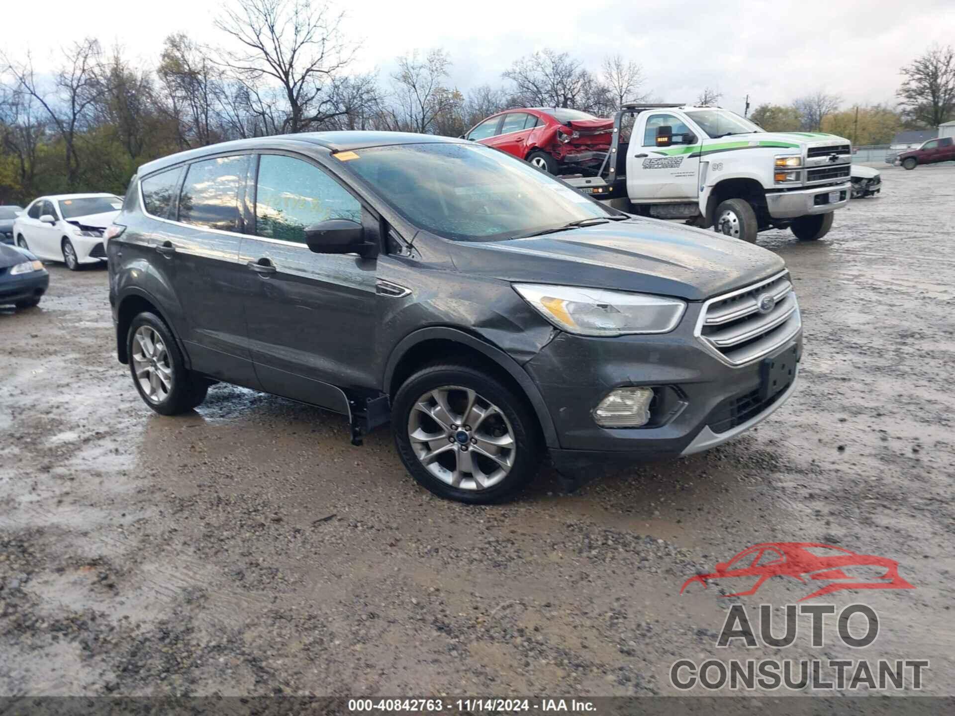 FORD ESCAPE 2017 - 1FMCU0GD9HUD36983