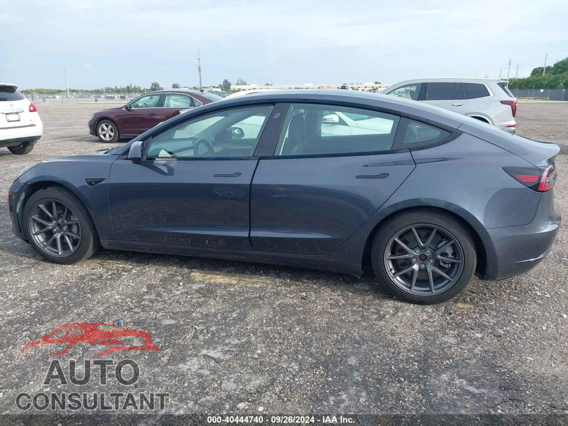 TESLA MODEL 3 2022 - 5YJ3E1EB1NF167250
