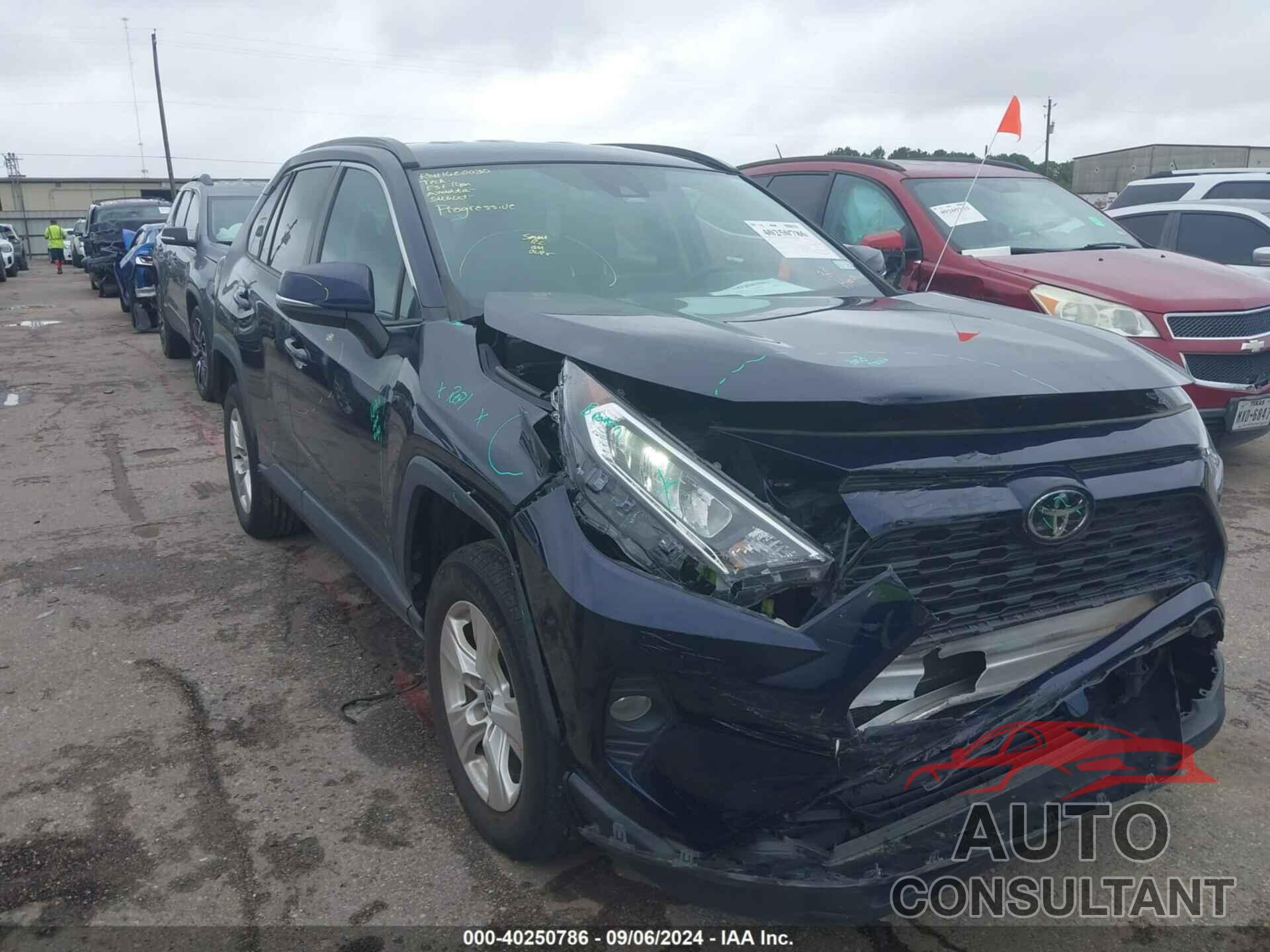 TOYOTA RAV4 2021 - 2T3P1RFV6MW236558