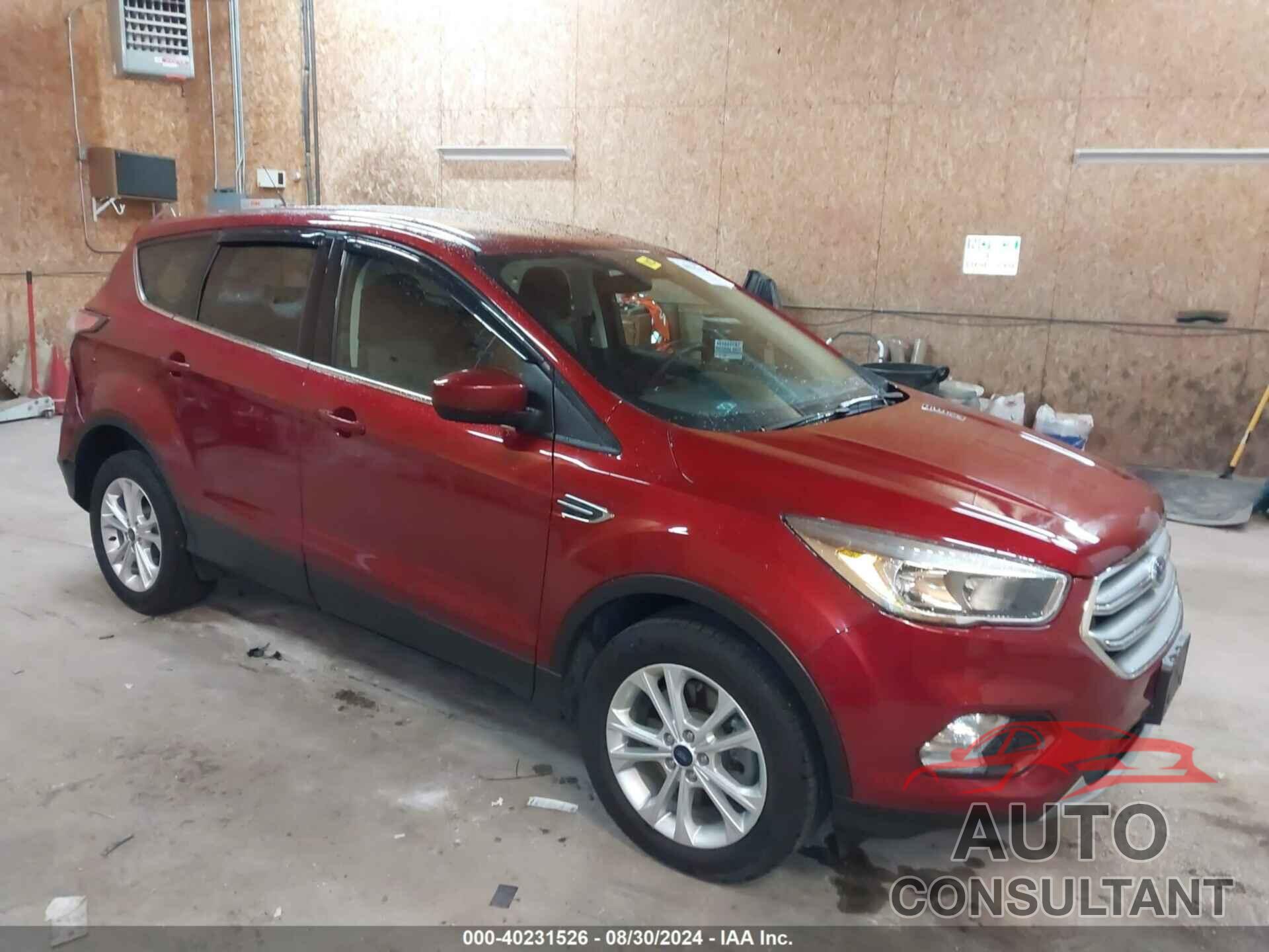 FORD ESCAPE 2017 - 1FMCU9GD3HUA93000