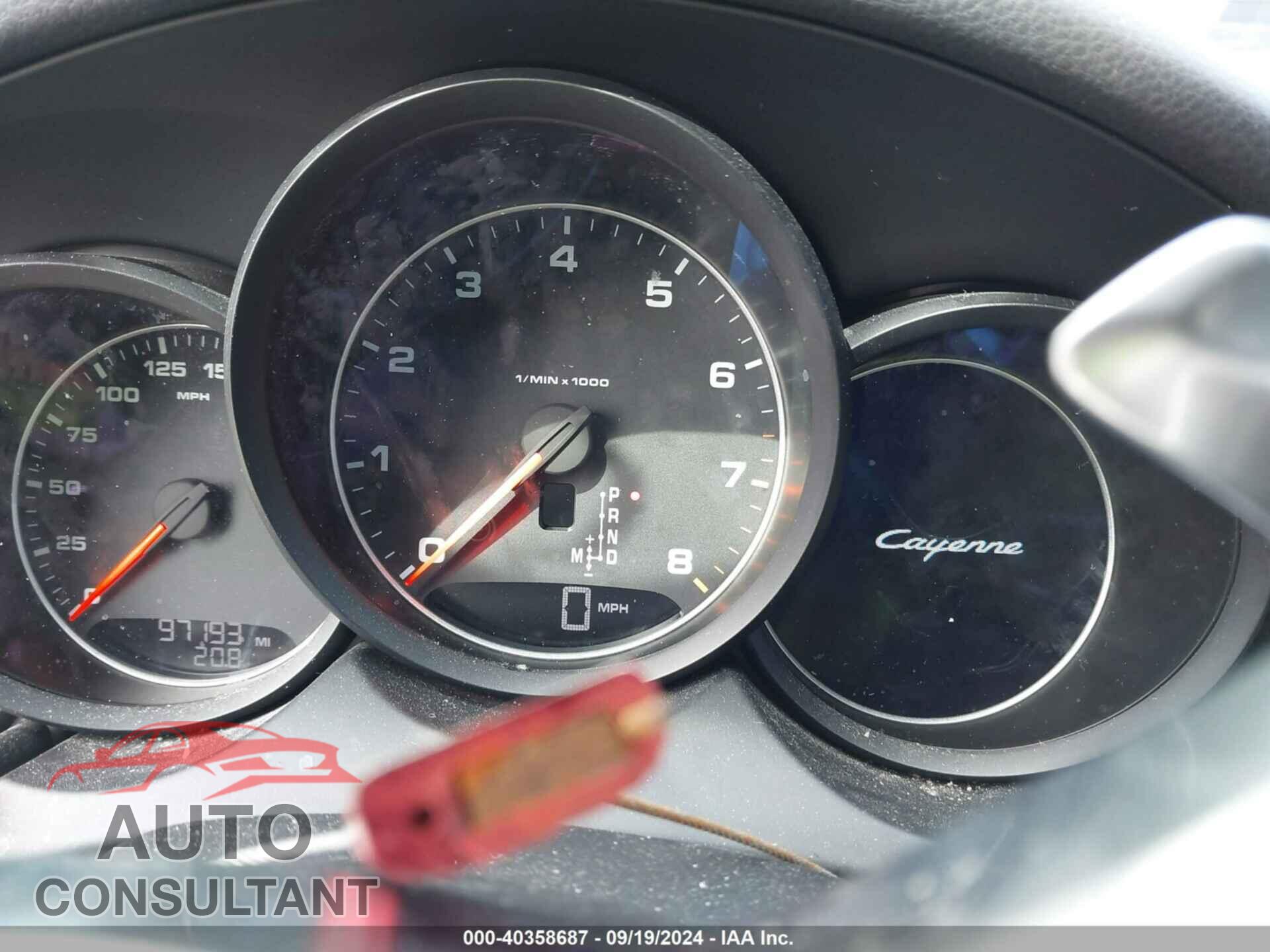 PORSCHE CAYENNE 2016 - WP1AA2A26GLA00766