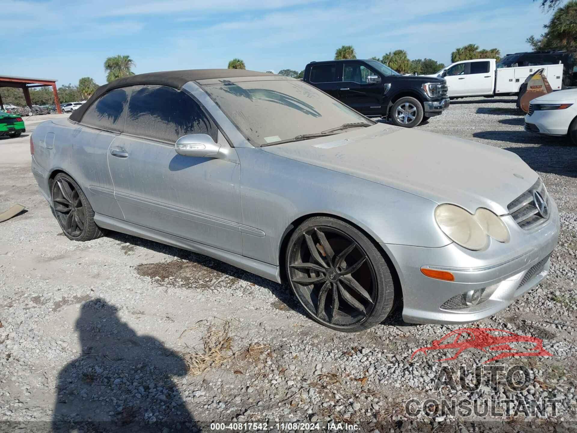 MERCEDES-BENZ CLK 550 2009 - WDBTK72F59T102454