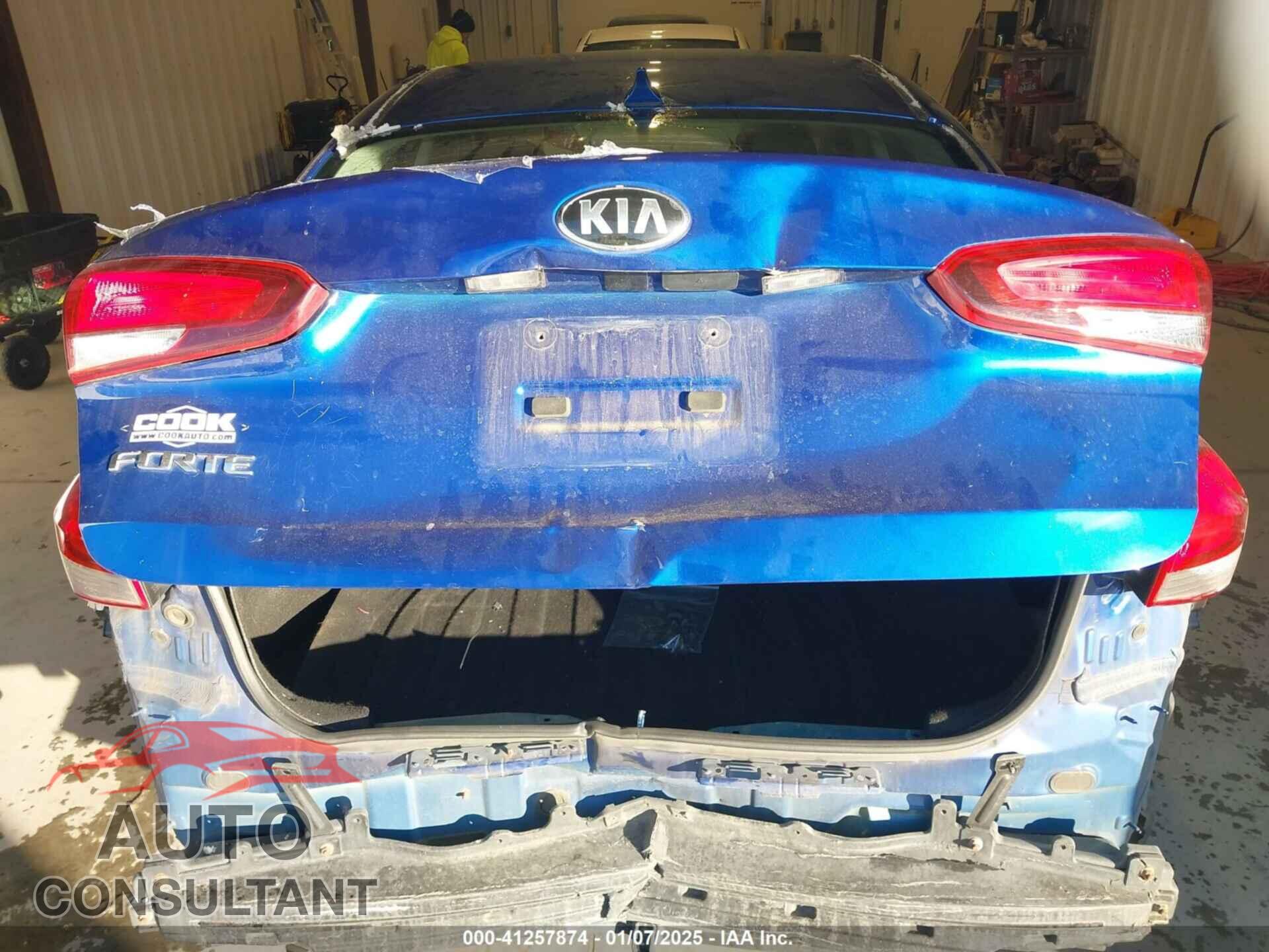 KIA FORTE 2017 - 3KPFK4A74HE010637